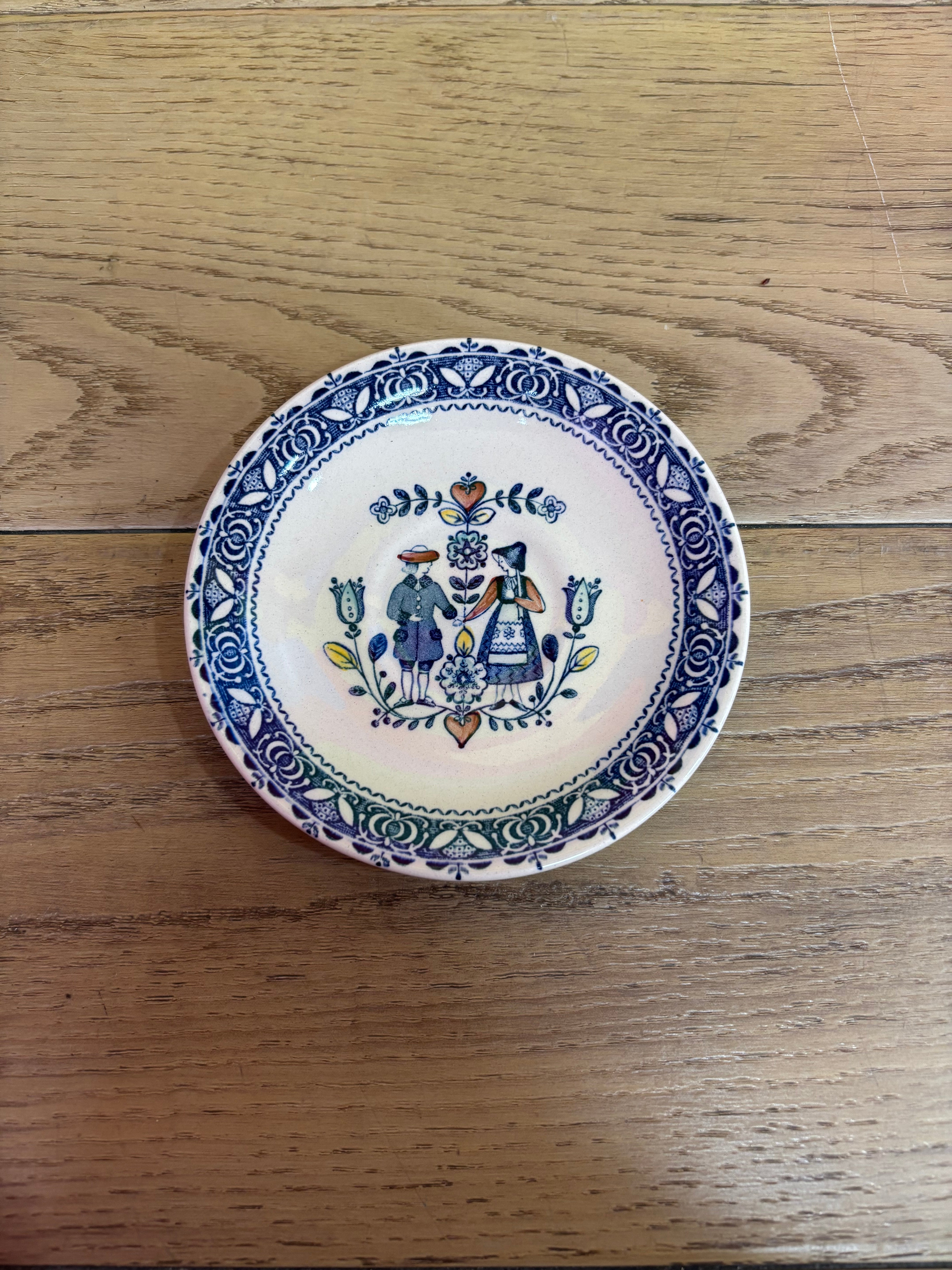 Tea Cup Saucer Set (4 available)