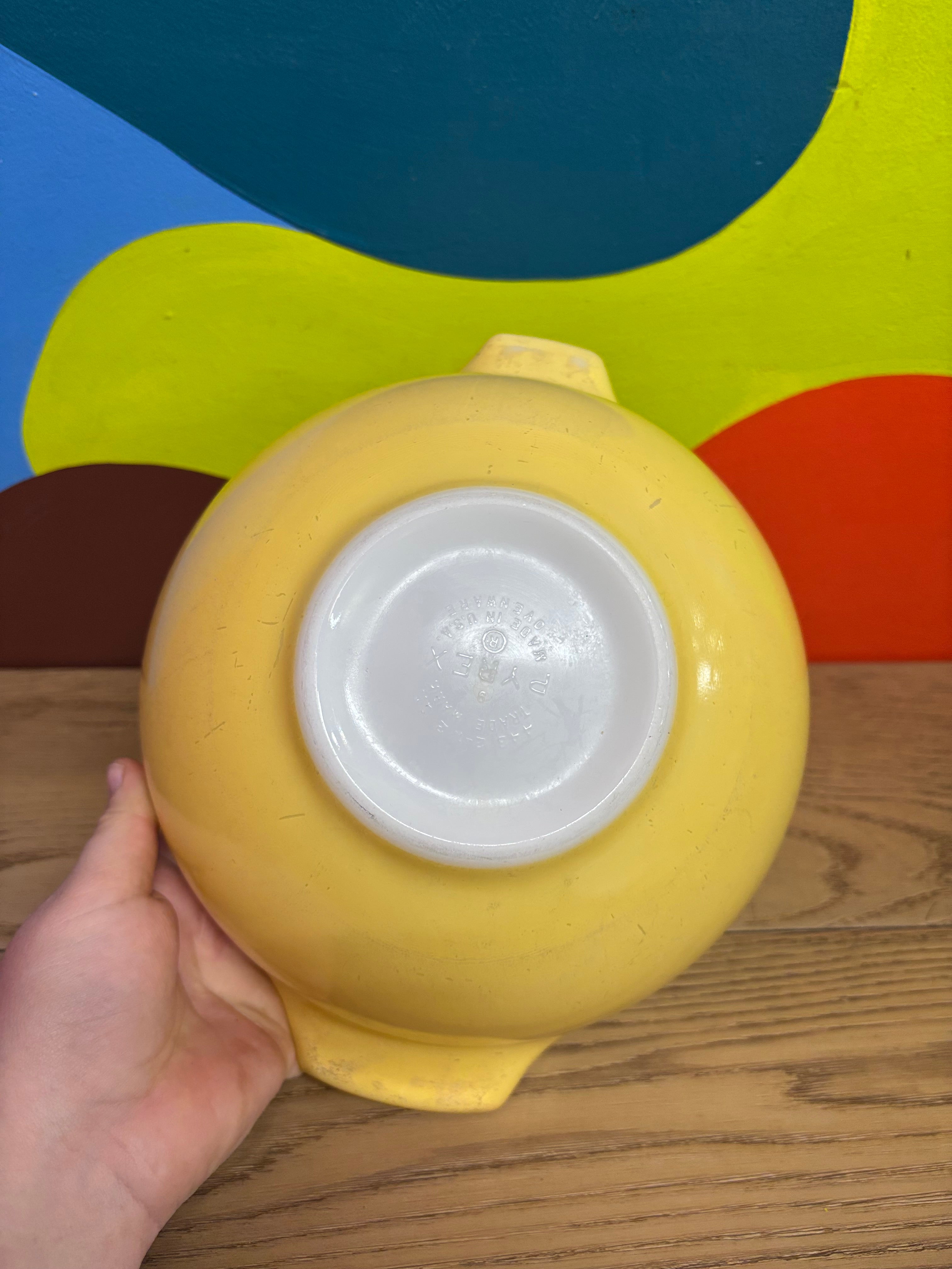 Pyrex Yellow Mixing Bowl - 2 1/2 QT