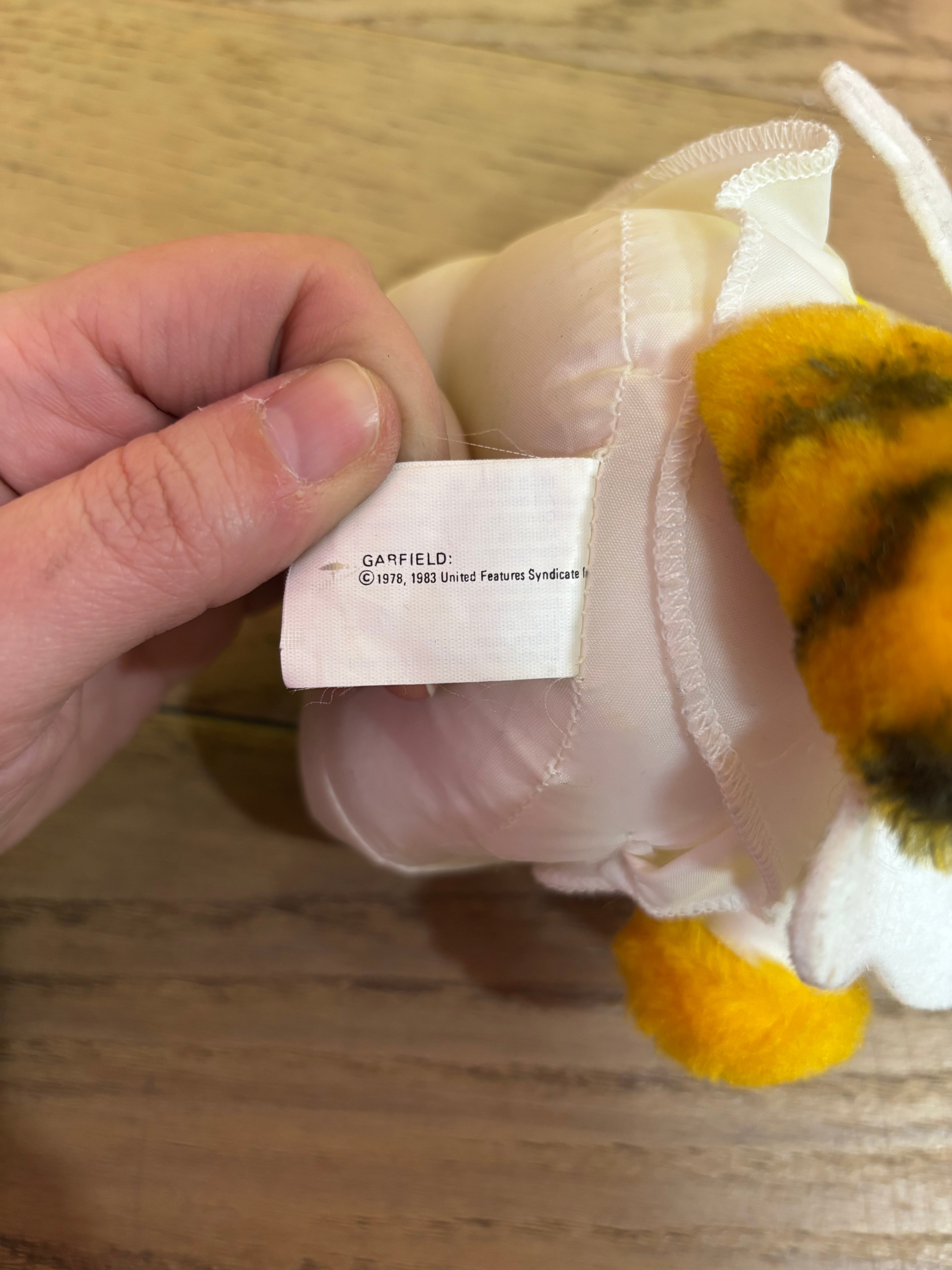 Garfield the Cat Angel Plush 1983