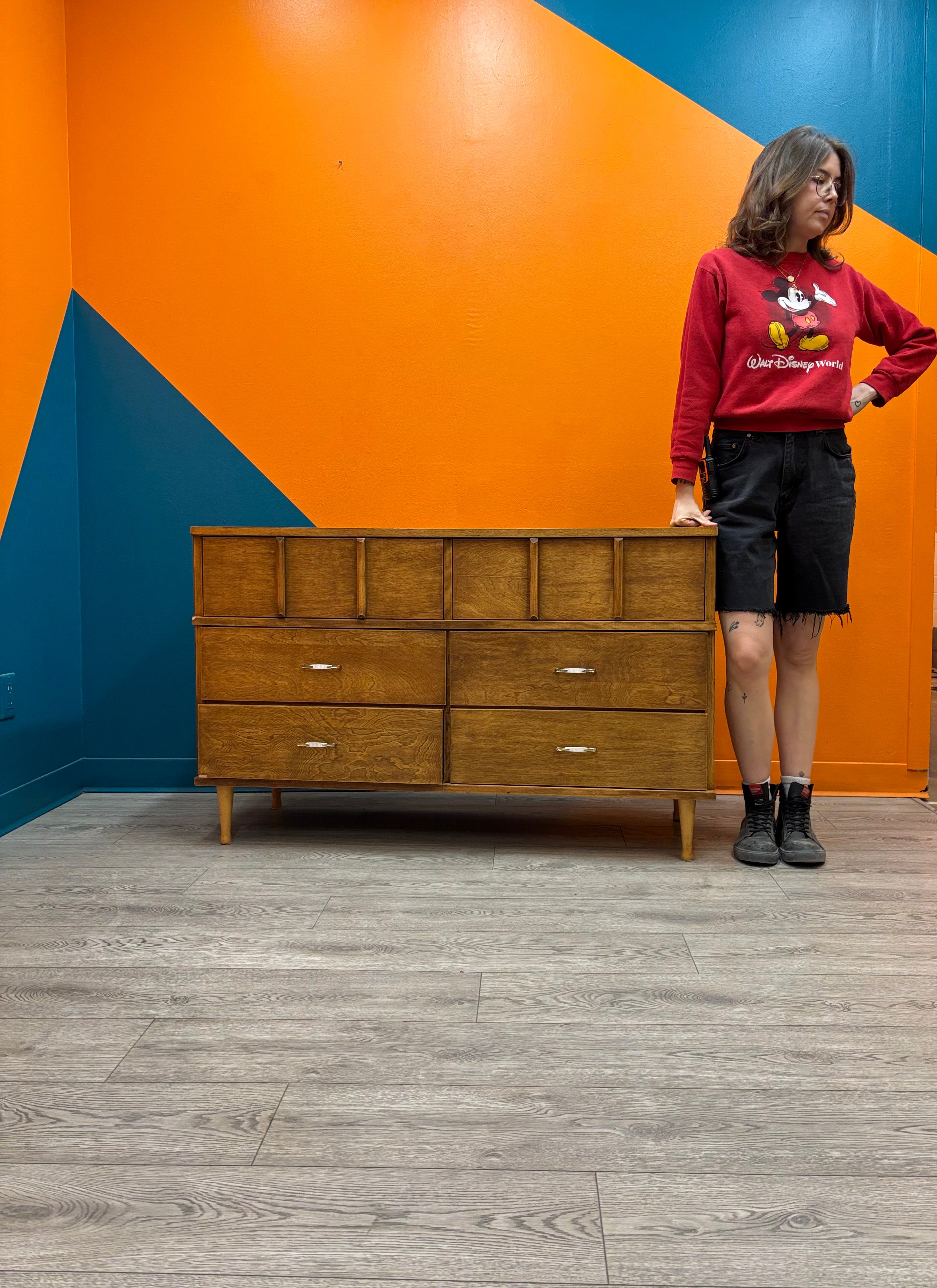 Wood 6 Drawer Dresser (J.W Kilgour & Bro.)