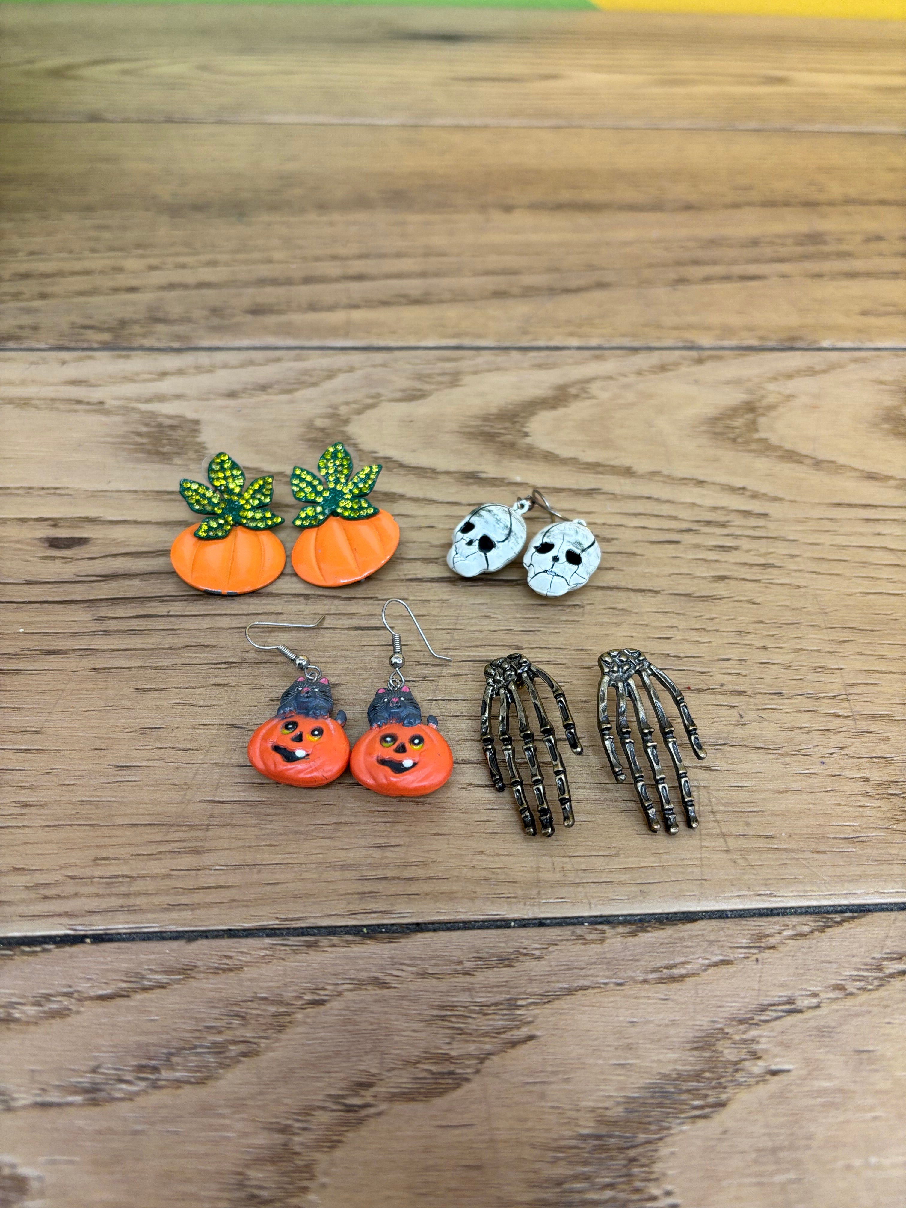 (4) Pairs of Halloween Earrings