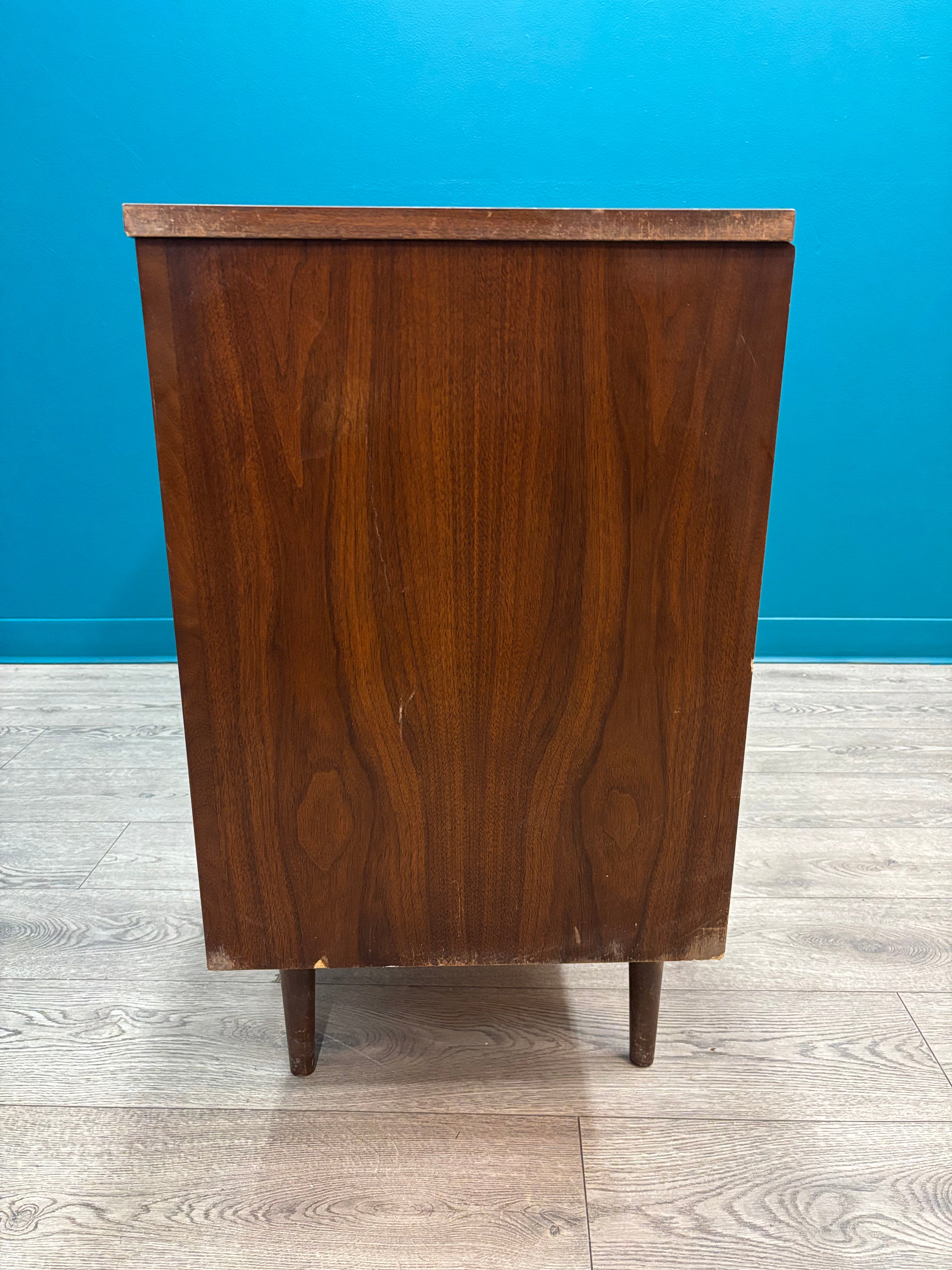 Wood 6 Drawer Dresser