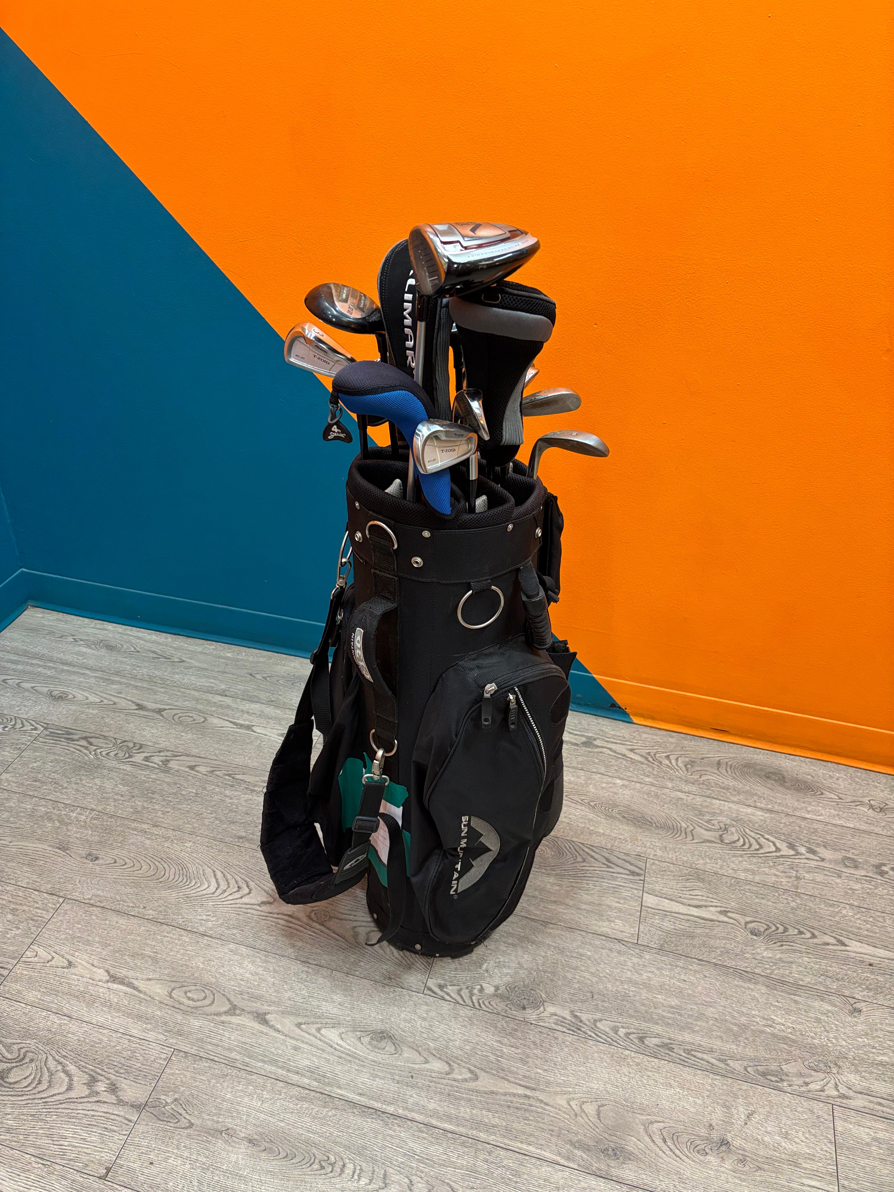 Sun Mountain (C-130) Golf Bag with 16 Clubs