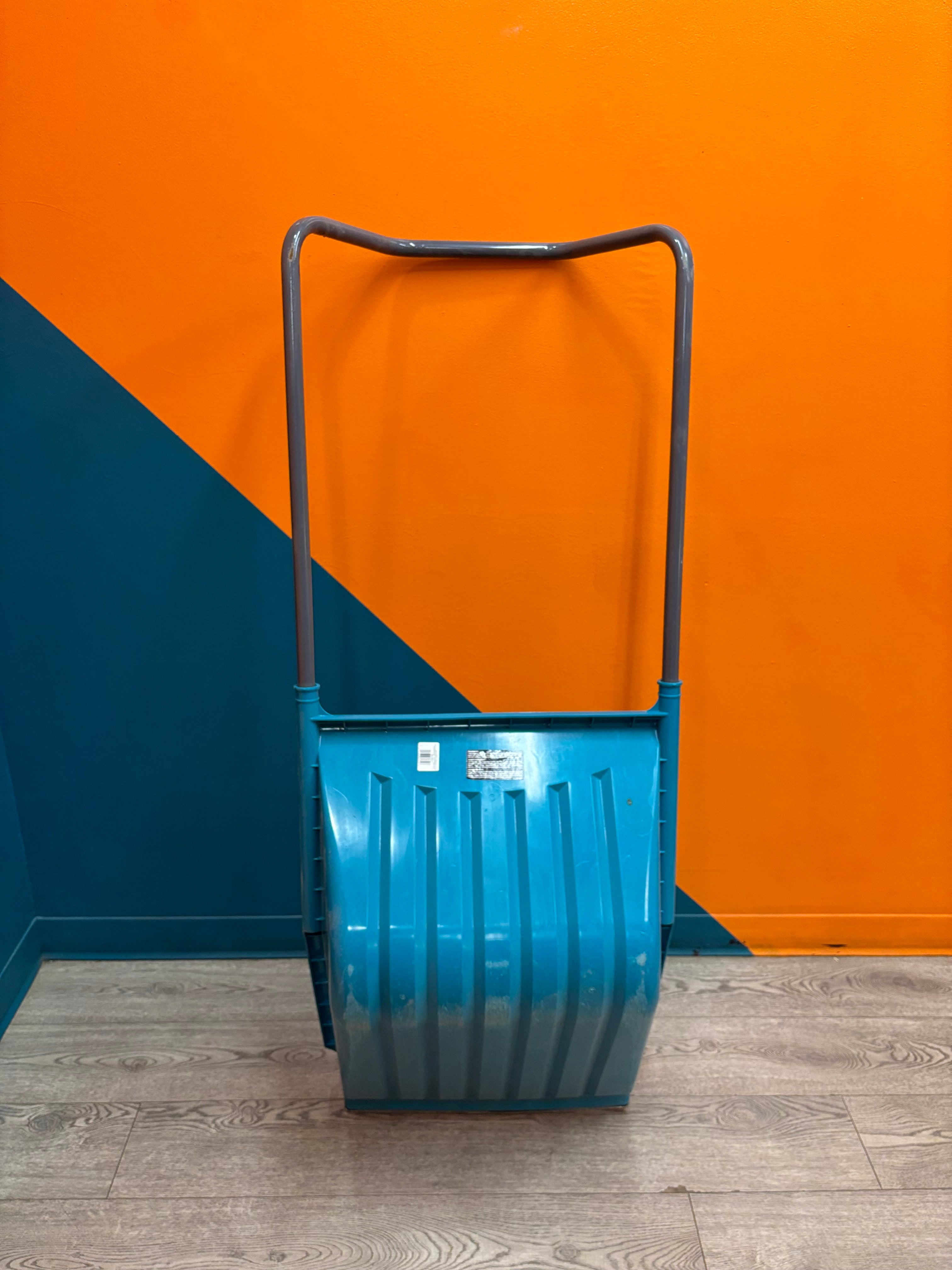 Yardworks Sleigh Snow Shovel