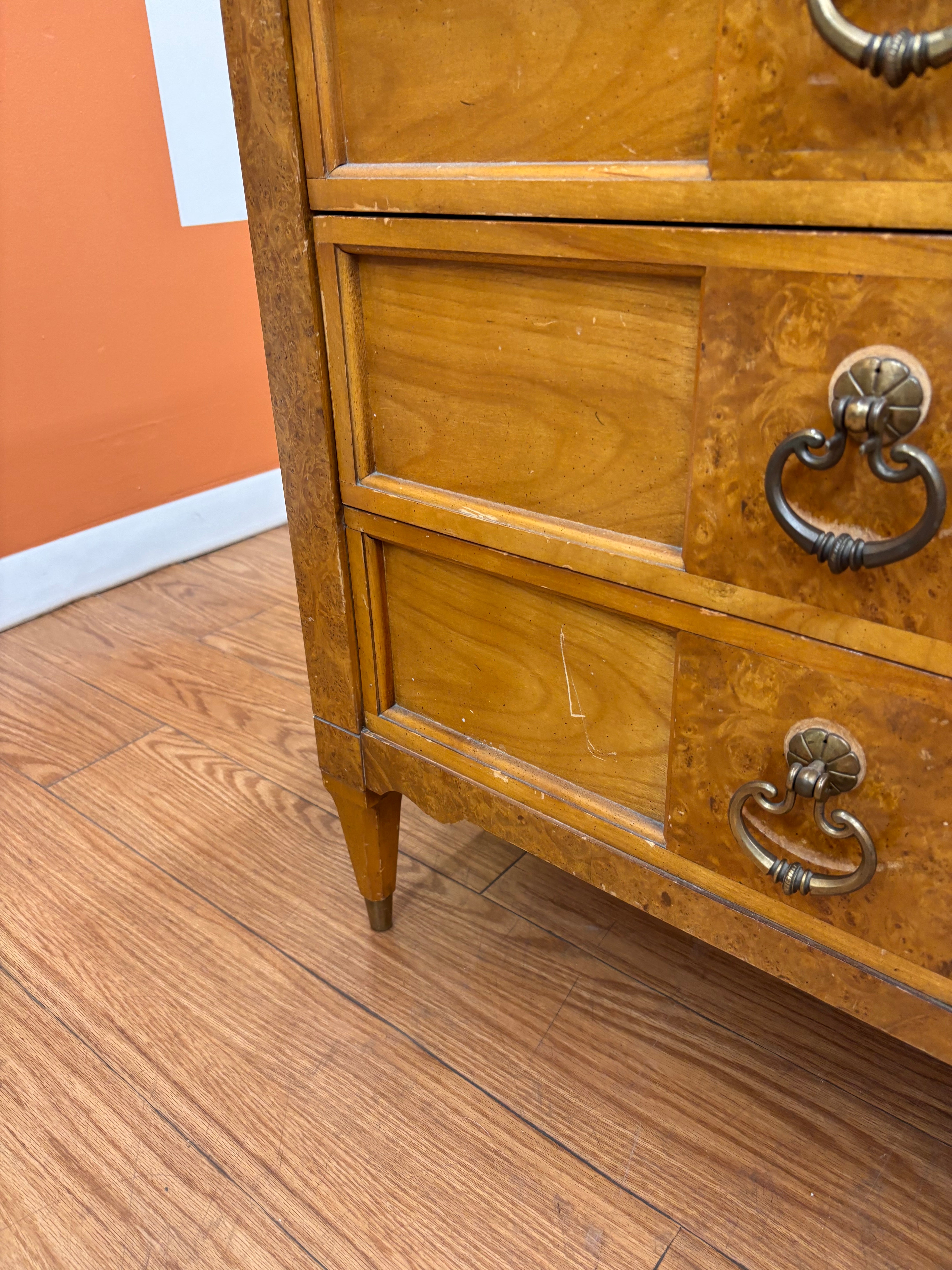 Bassett Furniture 9-Drawer Wood Dresser