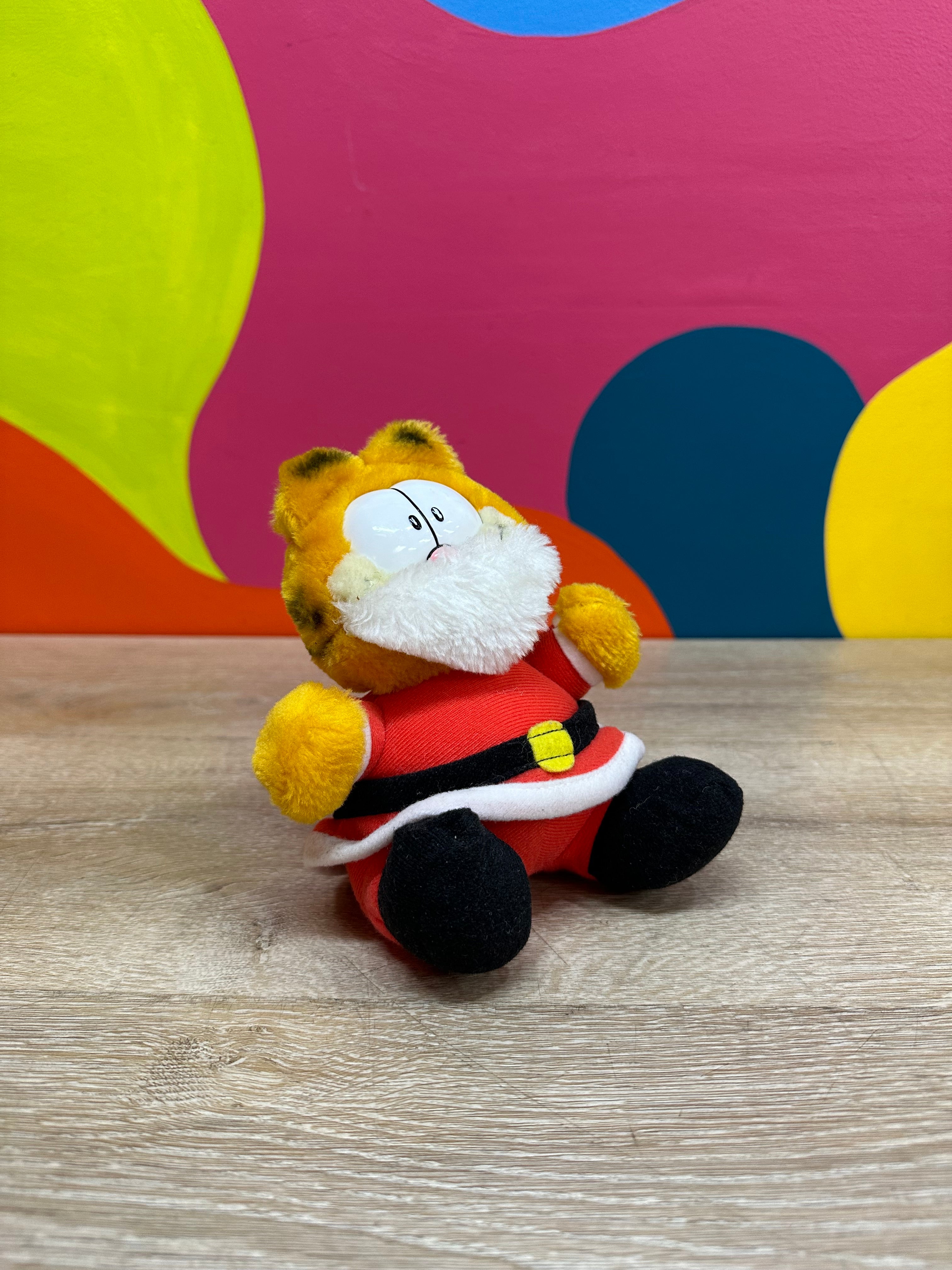 Garfield Stuffie - Santa