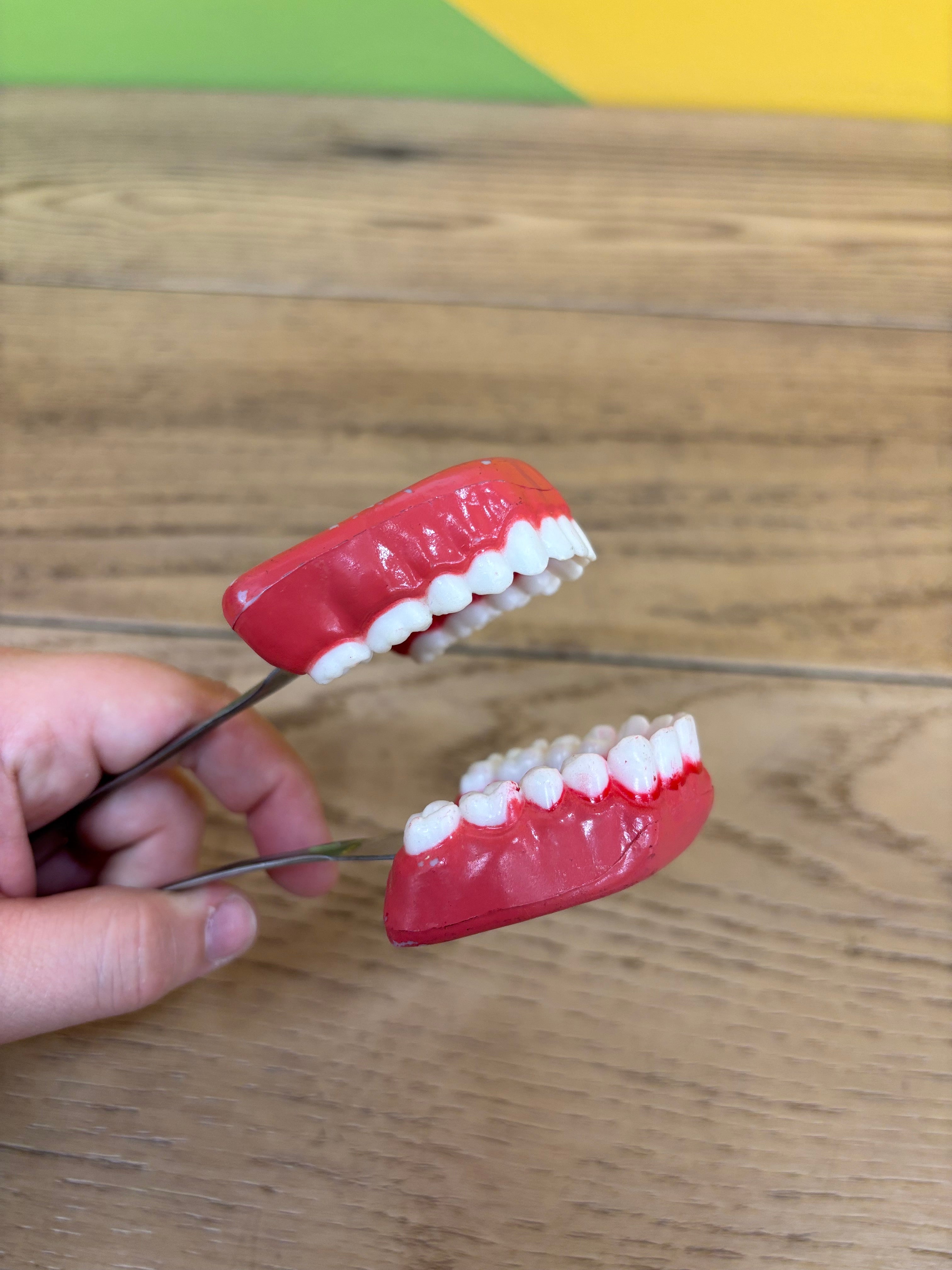 Teeth Tongs