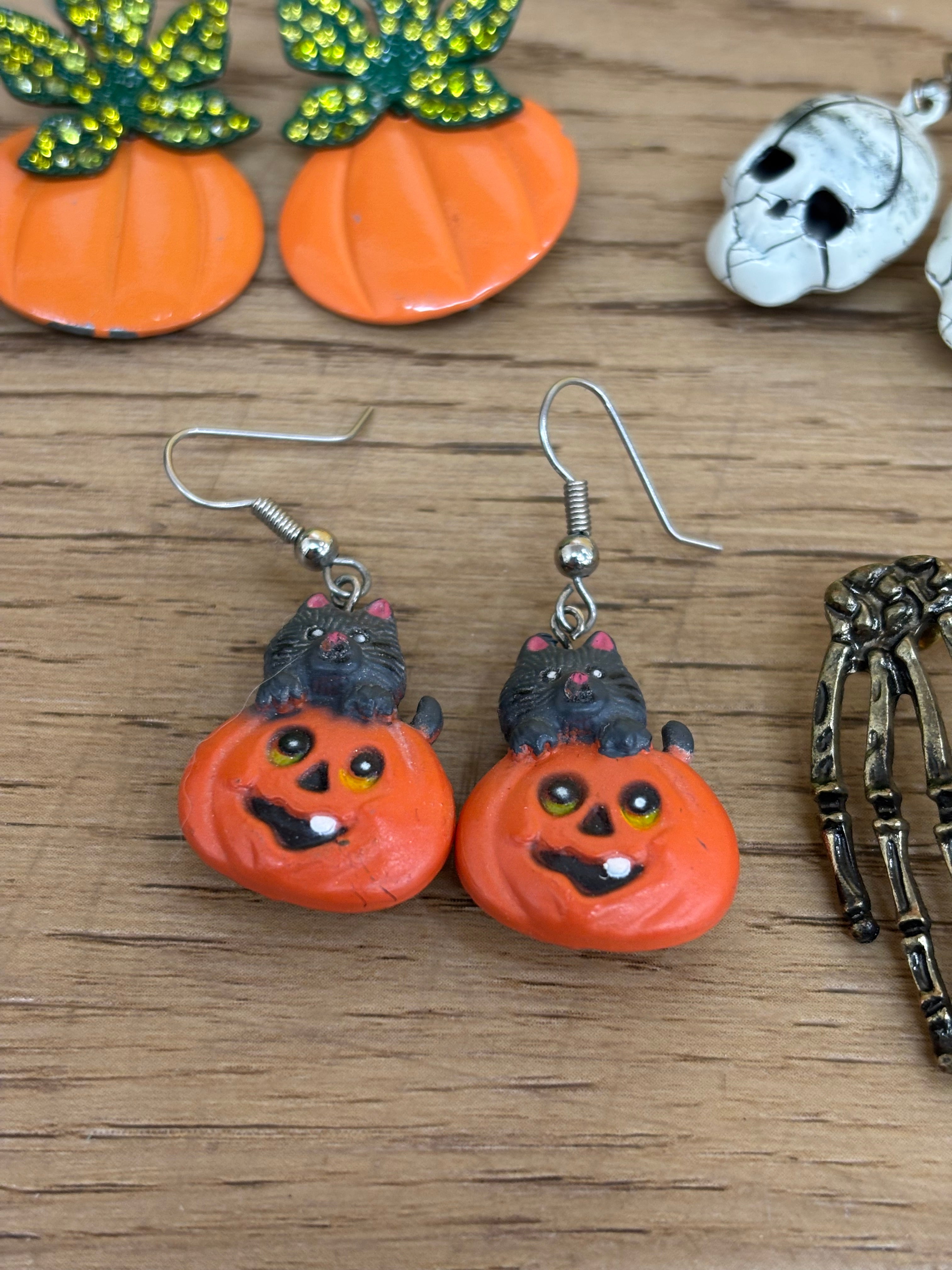 (4) Pairs of Halloween Earrings