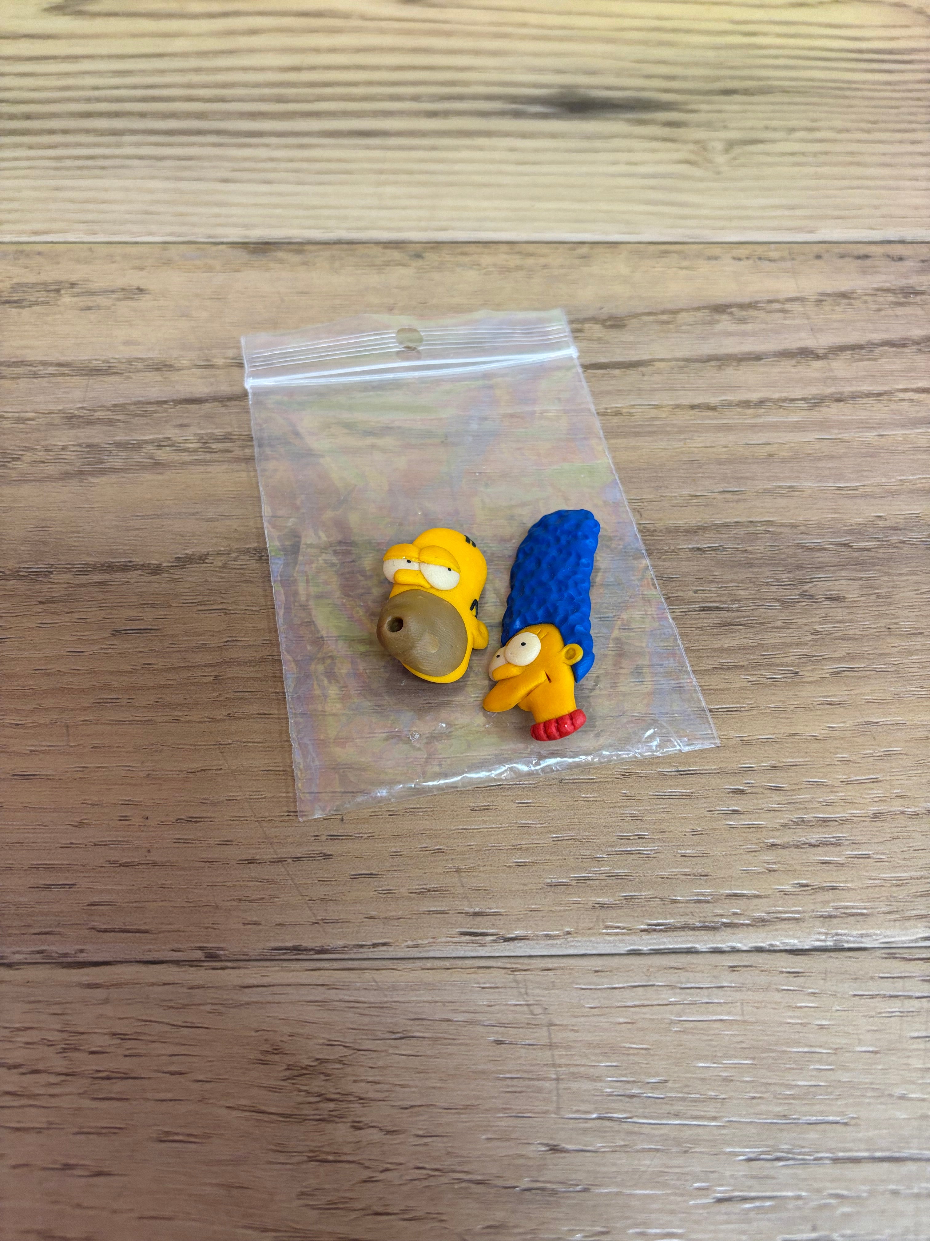 Marge & Homer Simpson Pins