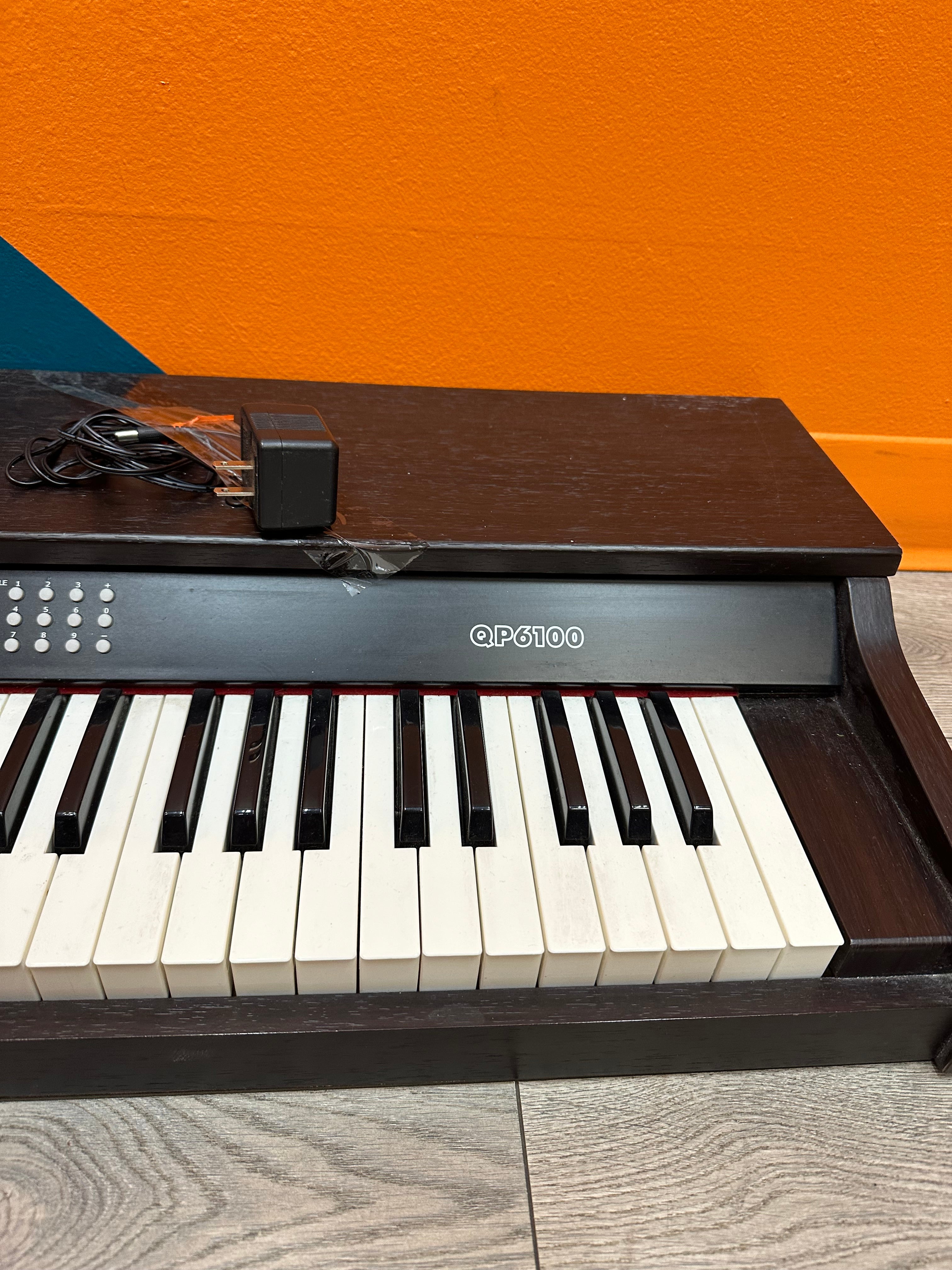 Quest Piano Plus Keyboard