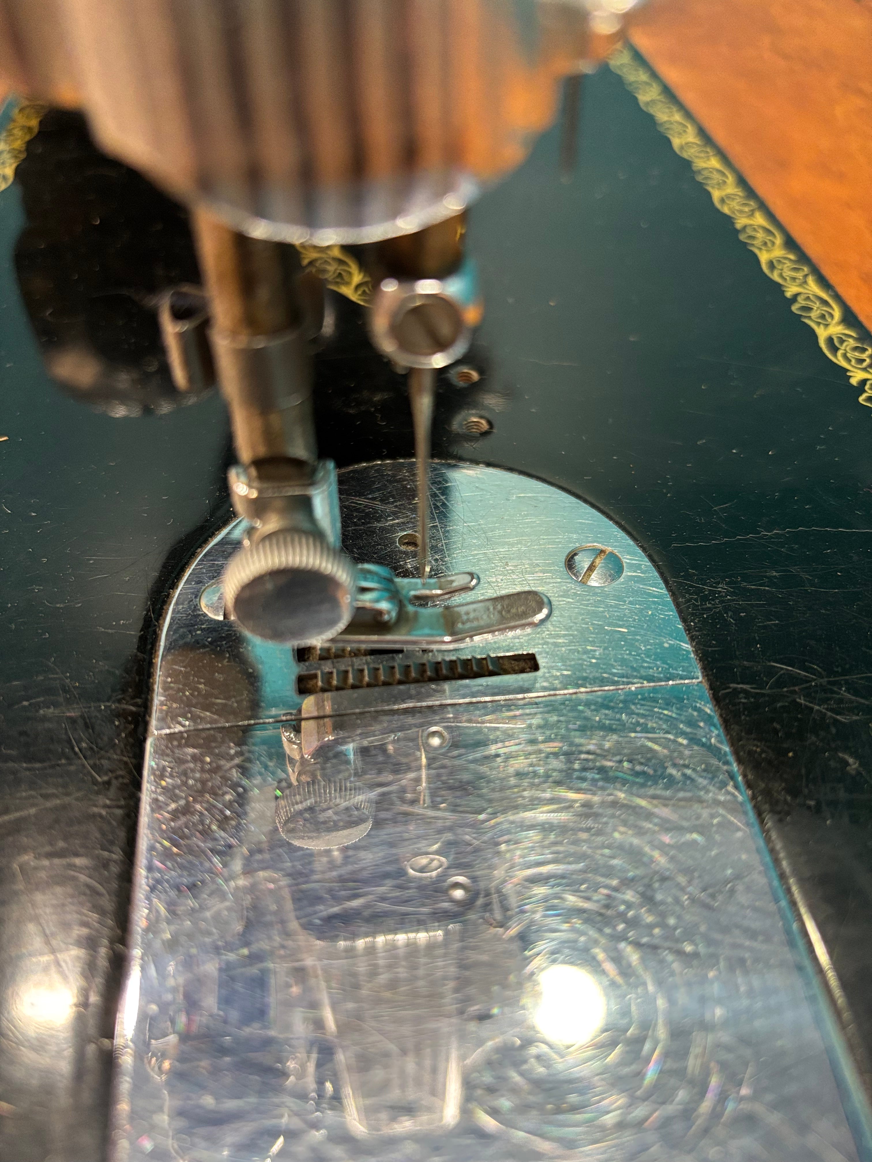 Singer Sewing Machine & Cabinet