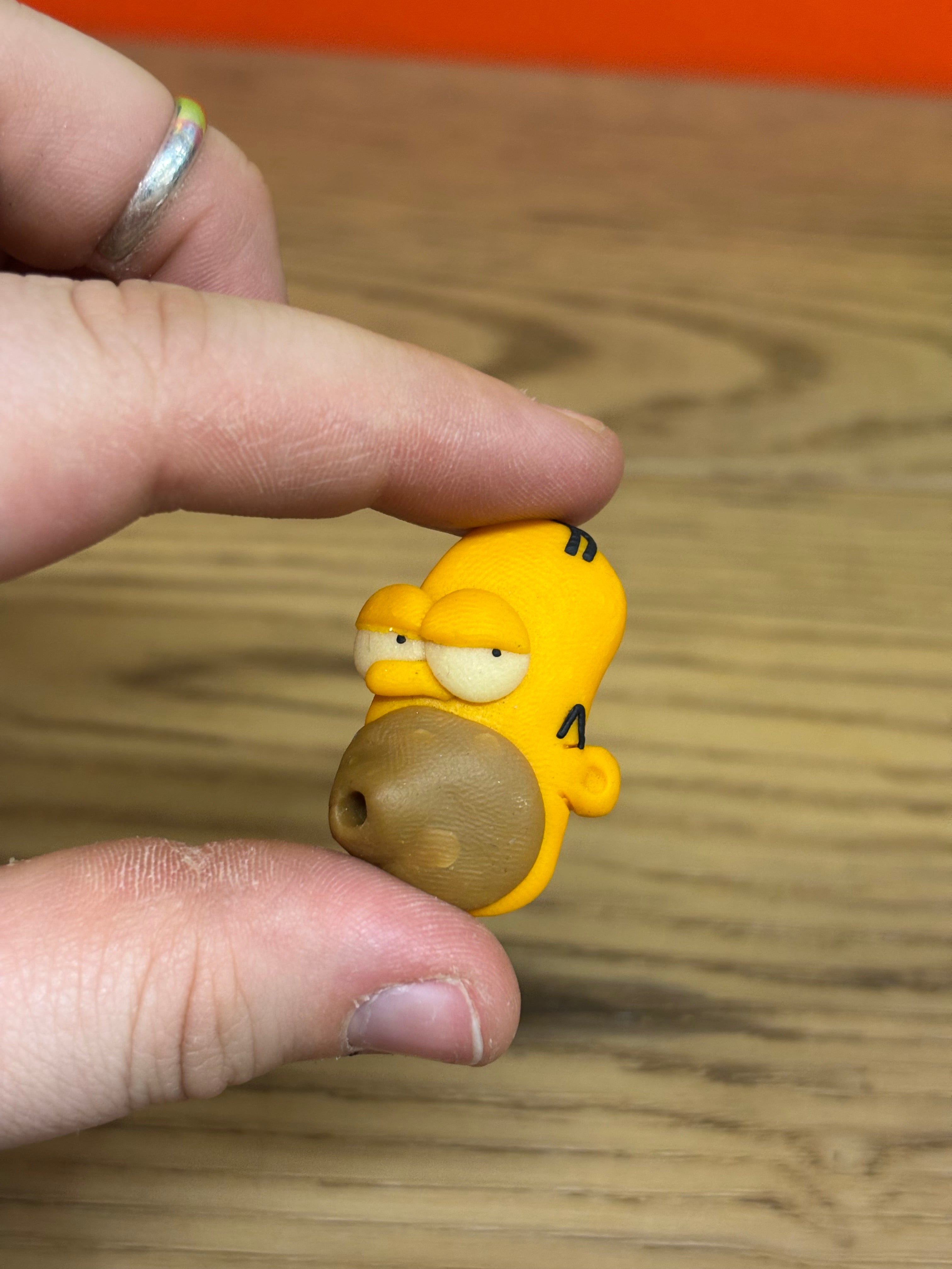 Marge & Homer Simpson Pins