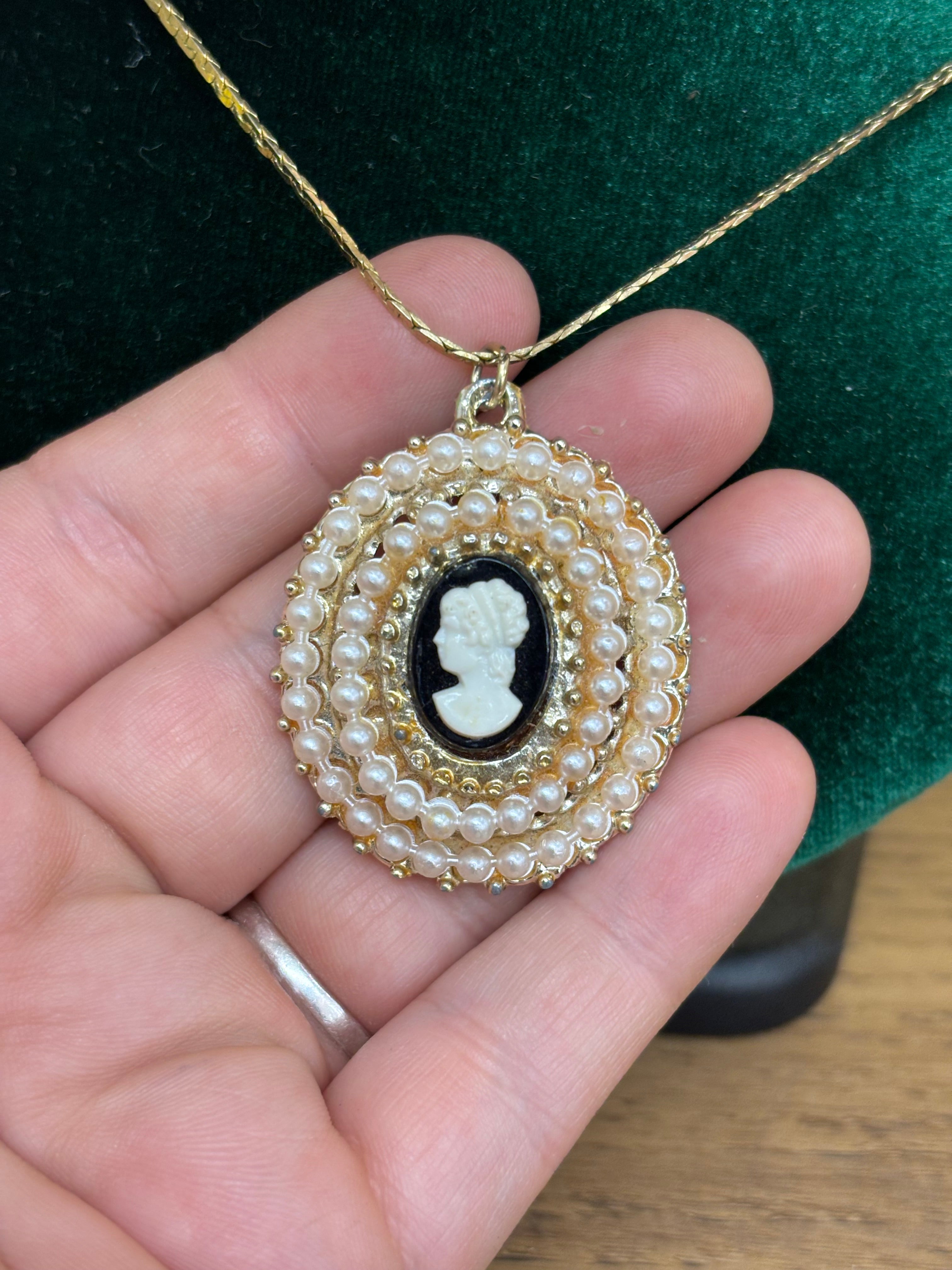 Cameo Pendant Necklace