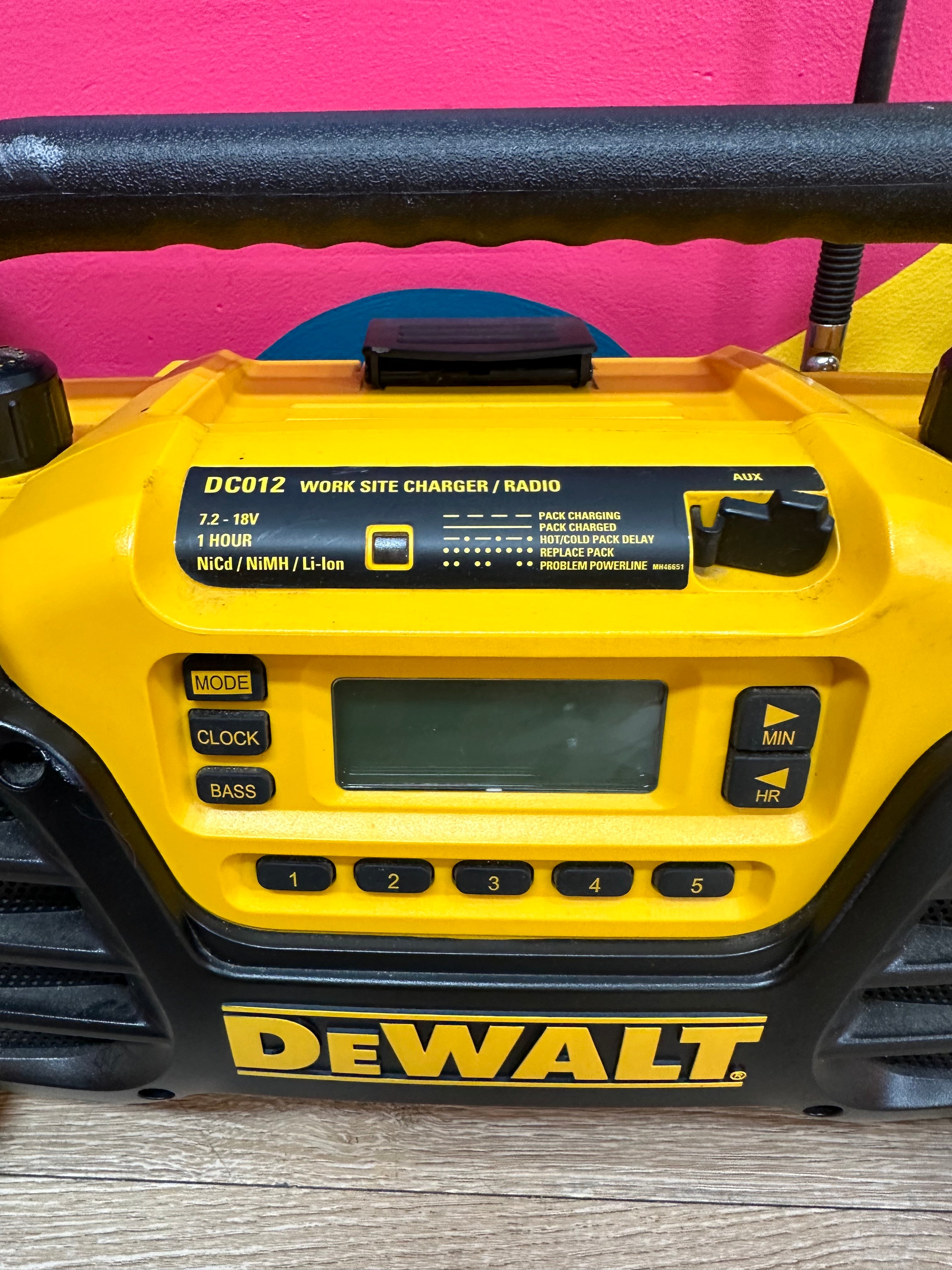 Dewalt Worksite Charger/Radio