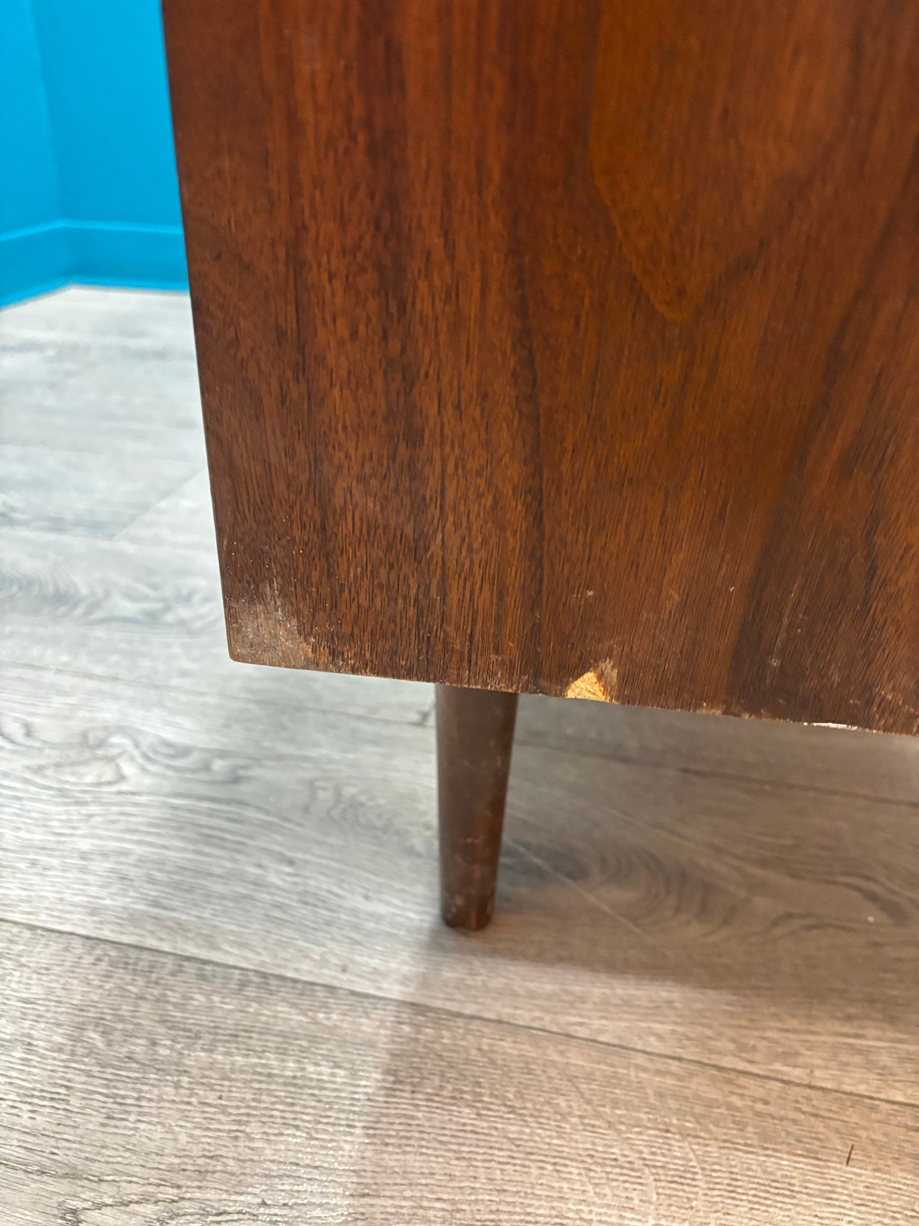 Wood 6 Drawer Dresser