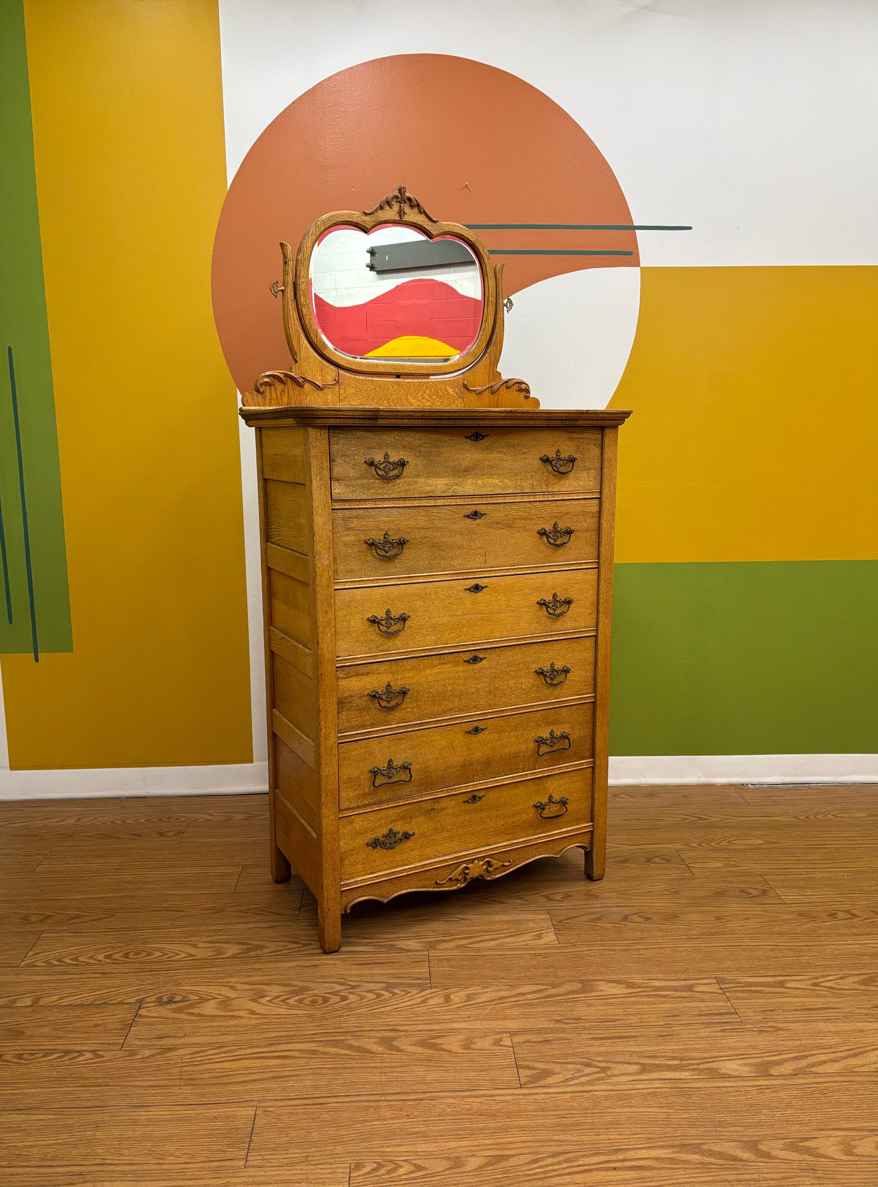 Chest of Drawers with Vanity Mirror