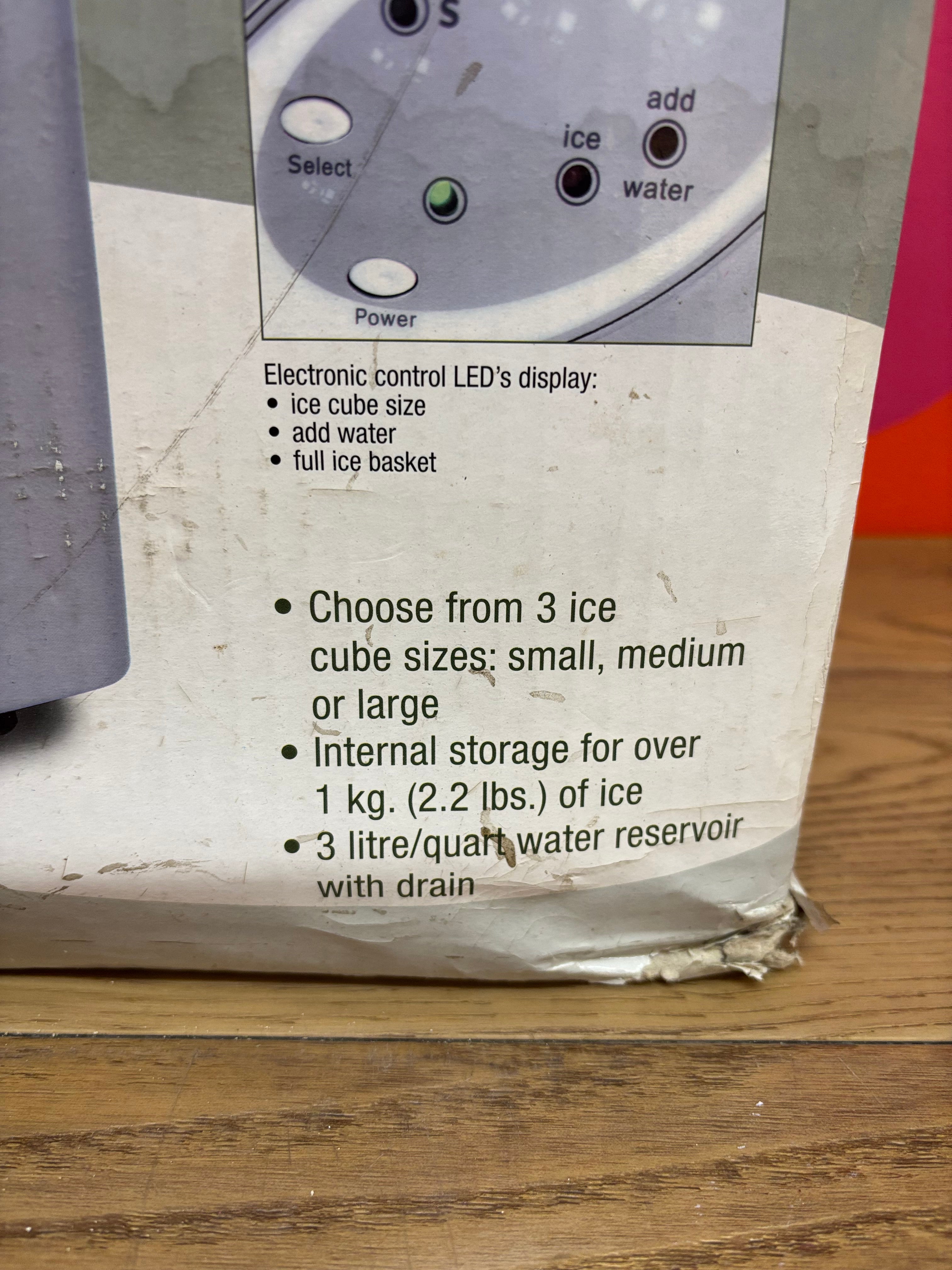 Salton Ice Maker