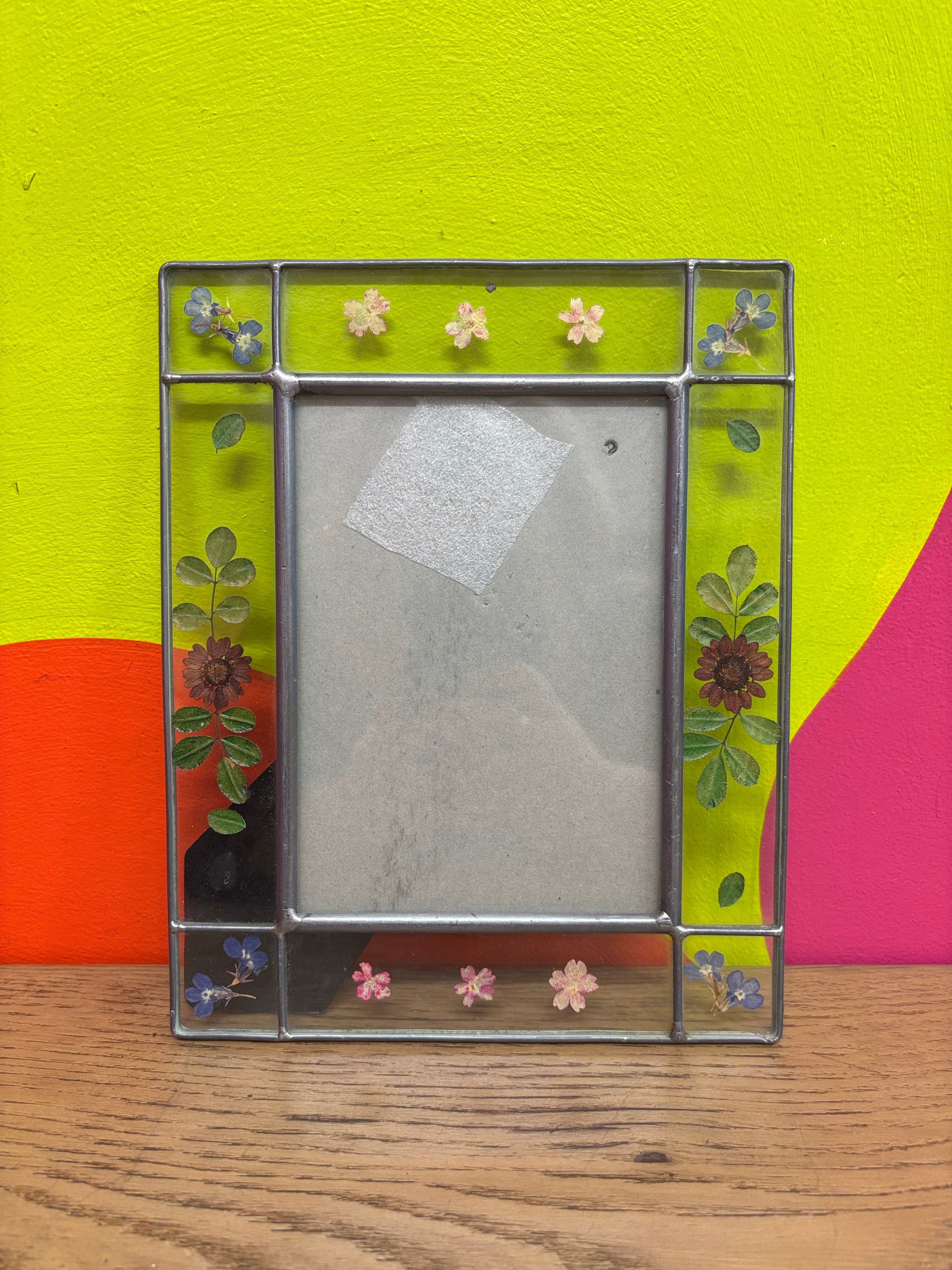 Dried Flower Glass 5 x 7 Picture Frame