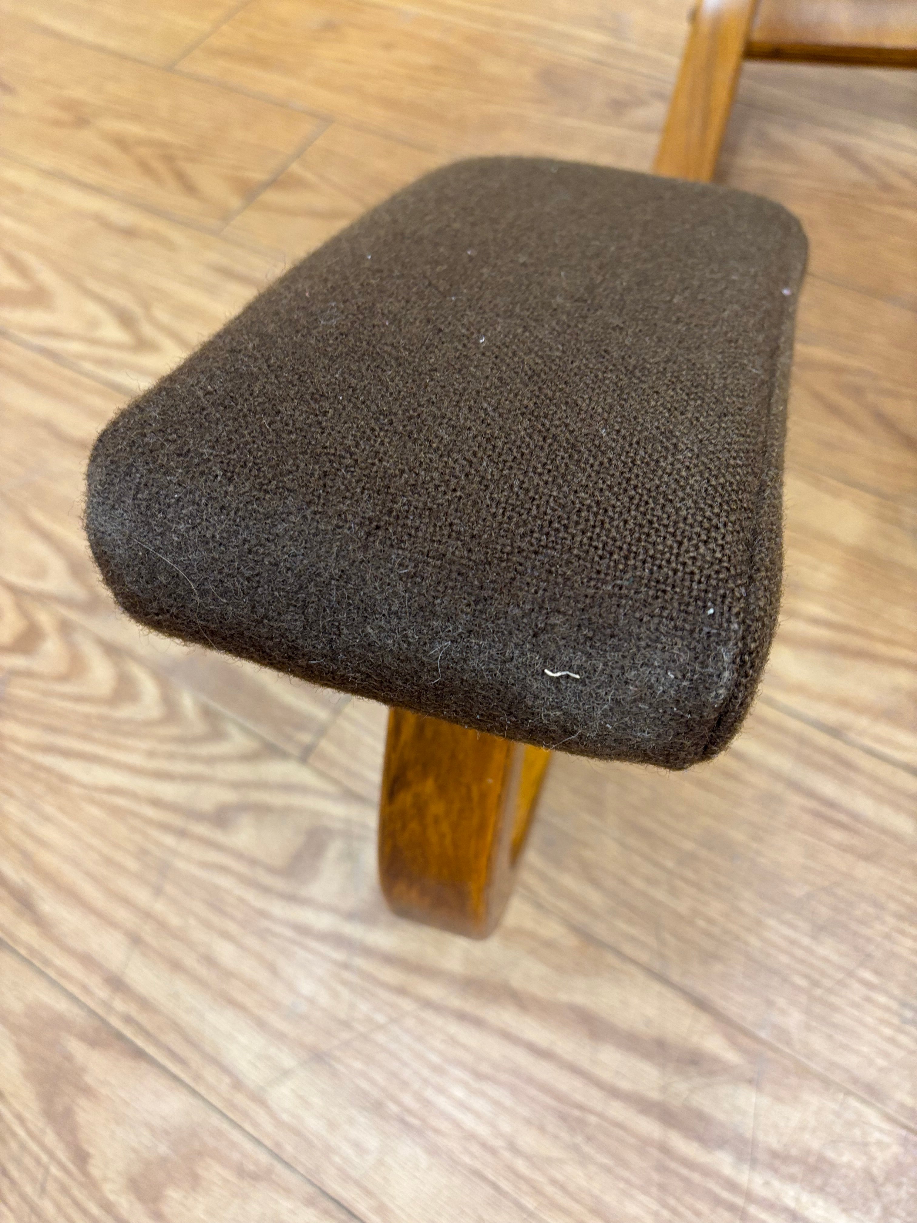 Rocking Kneeling Chair