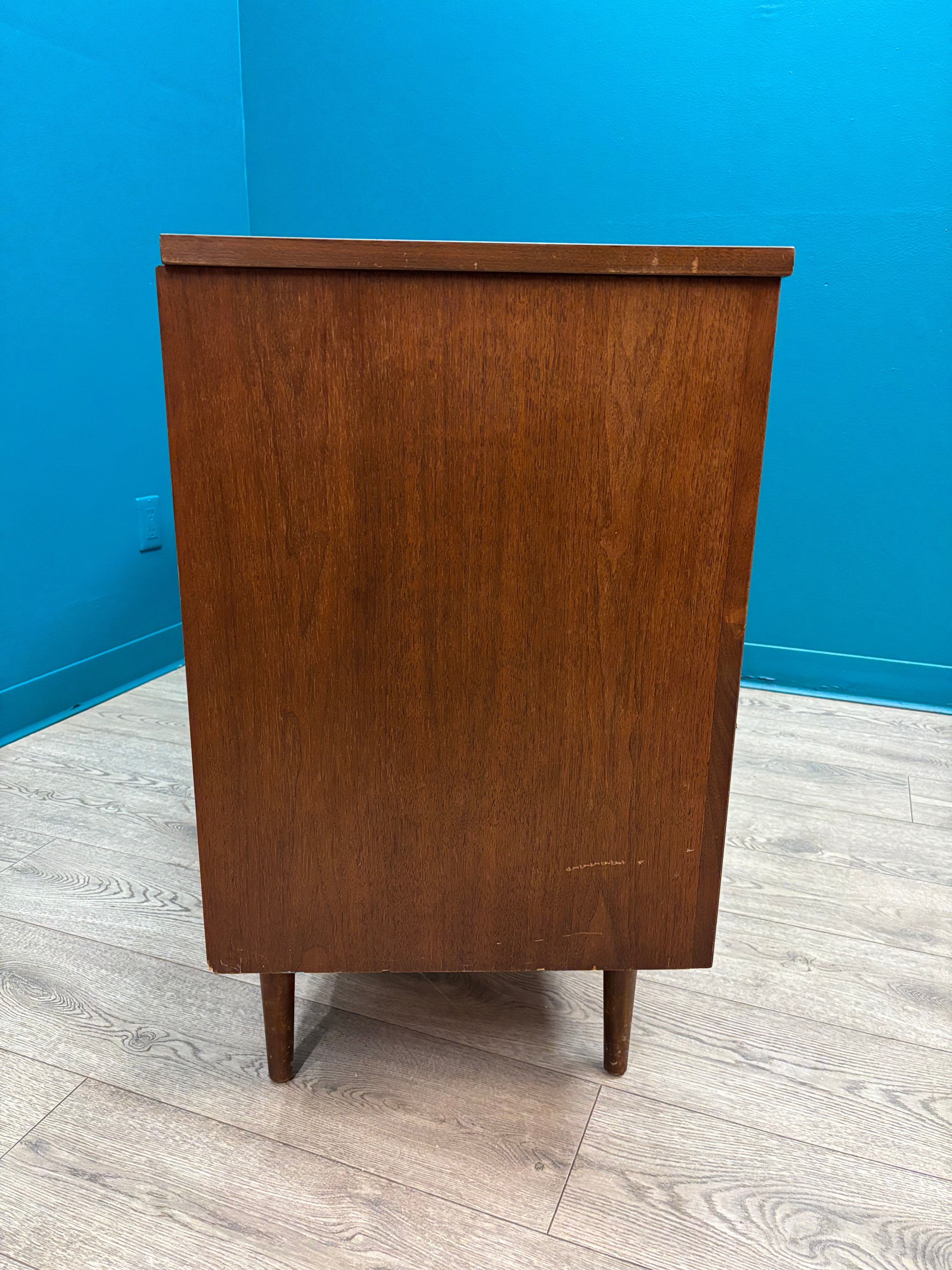 Wood 6 Drawer Dresser