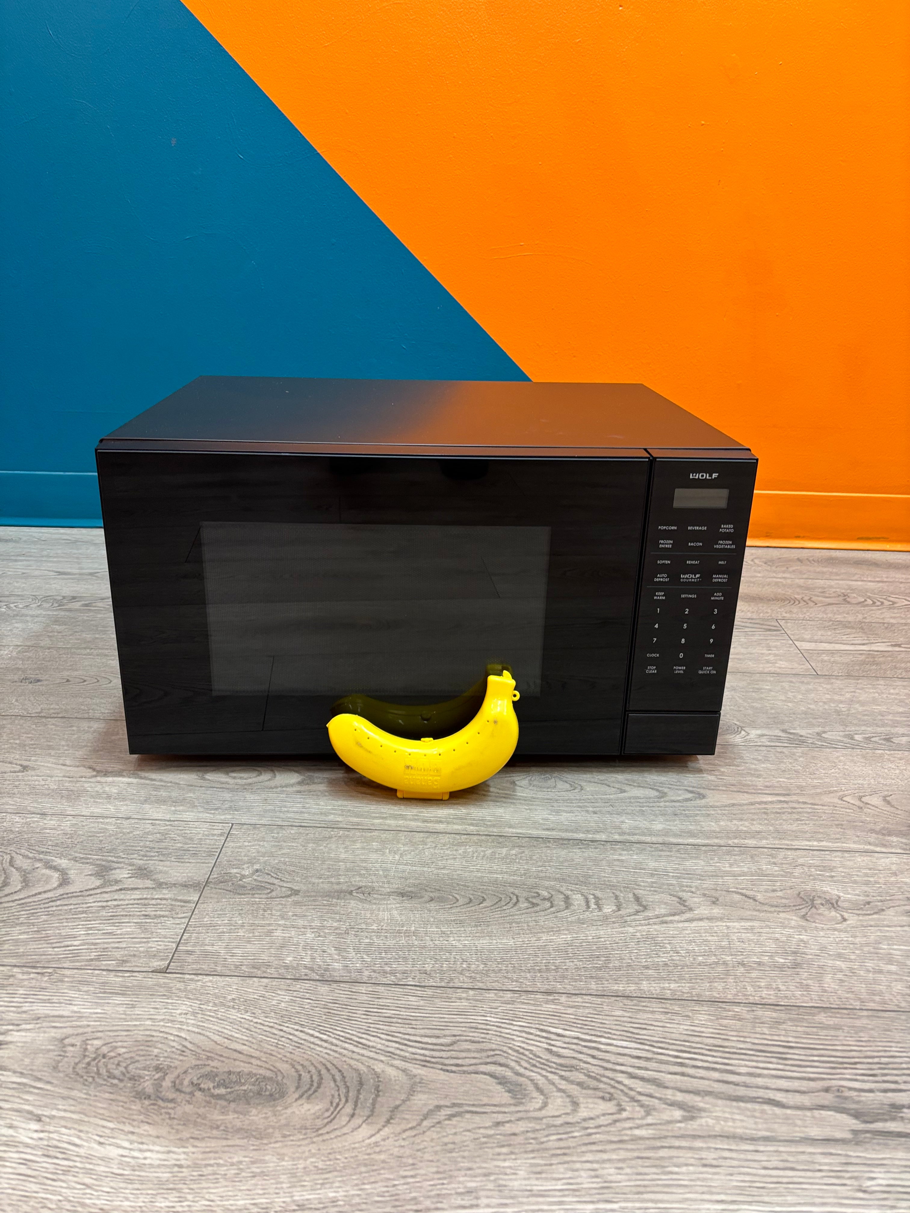 Wolf 24" Microwave with Gourmet Mode
