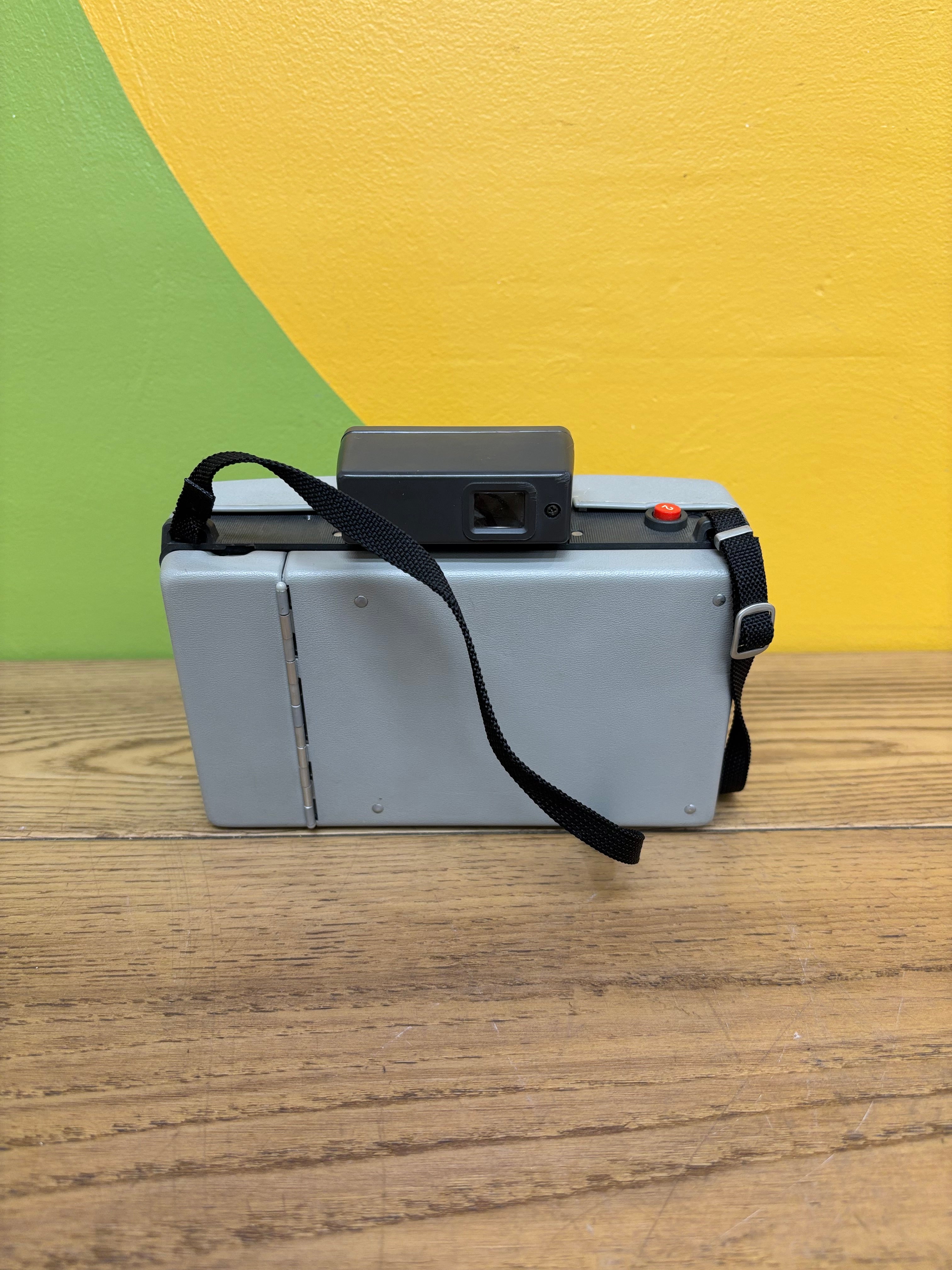Polaroid Automatic 210 Land Camera