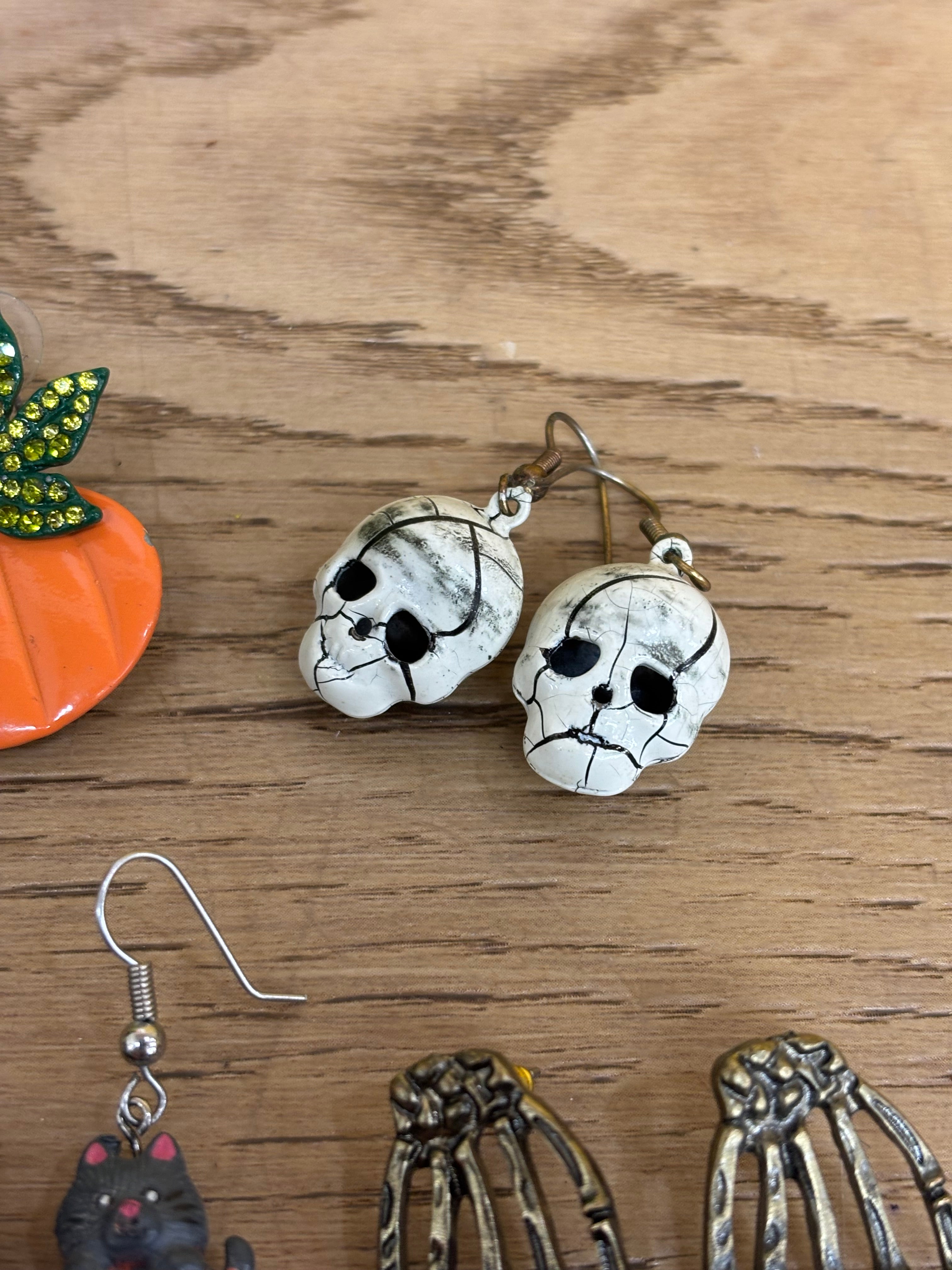 (4) Pairs of Halloween Earrings