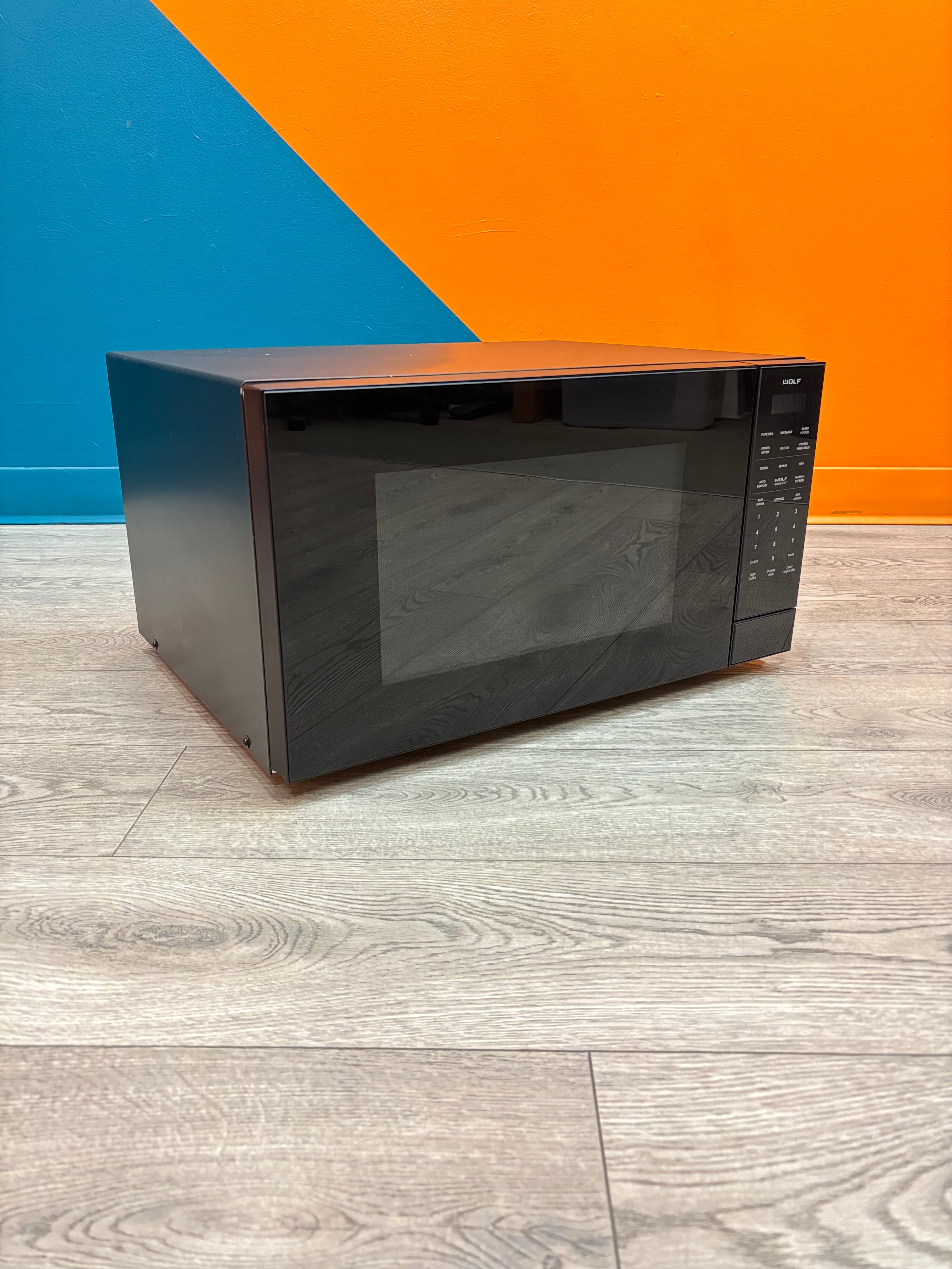 Wolf 24" Microwave with Gourmet Mode