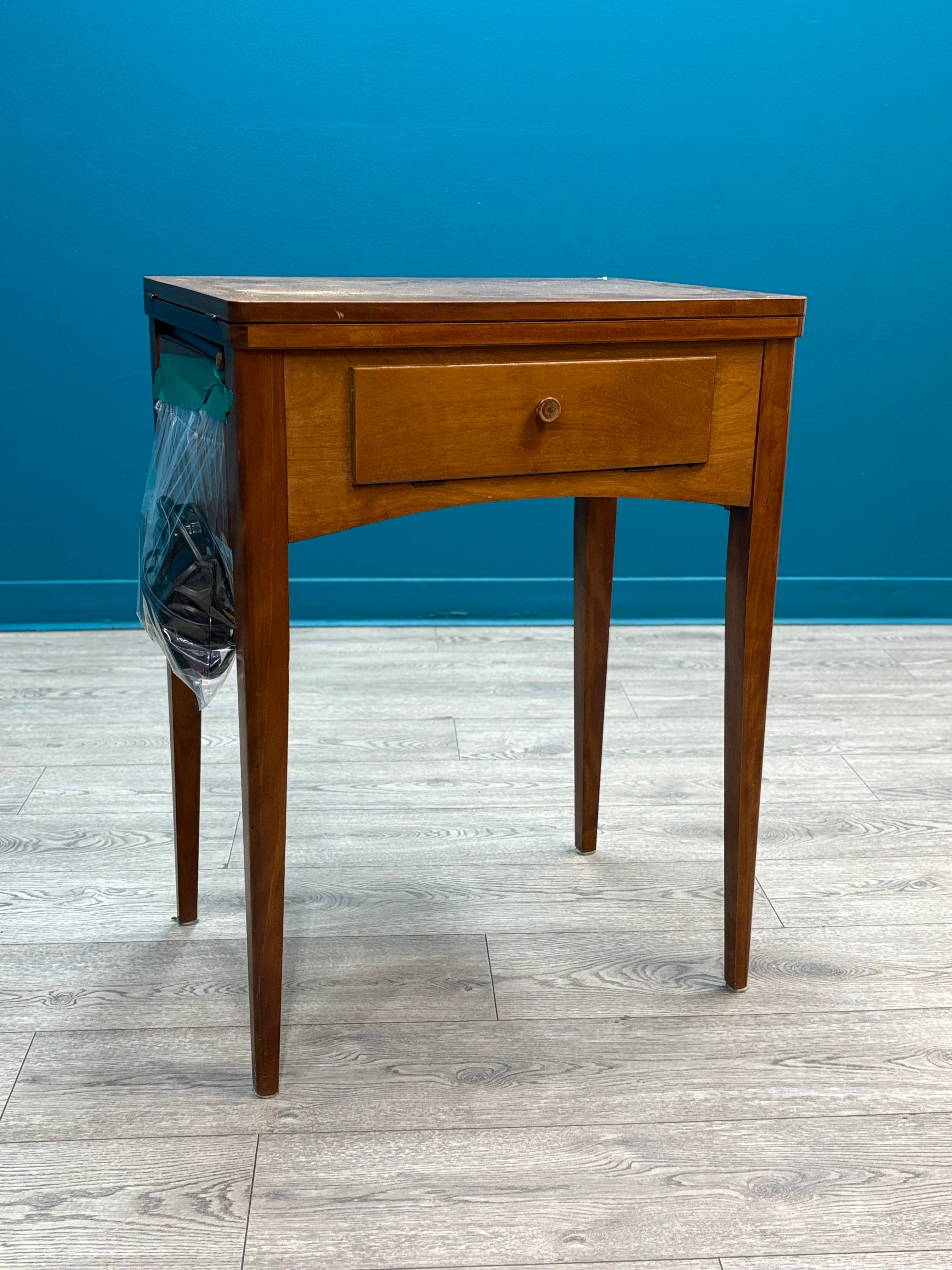 Singer Sewing Machine & Cabinet