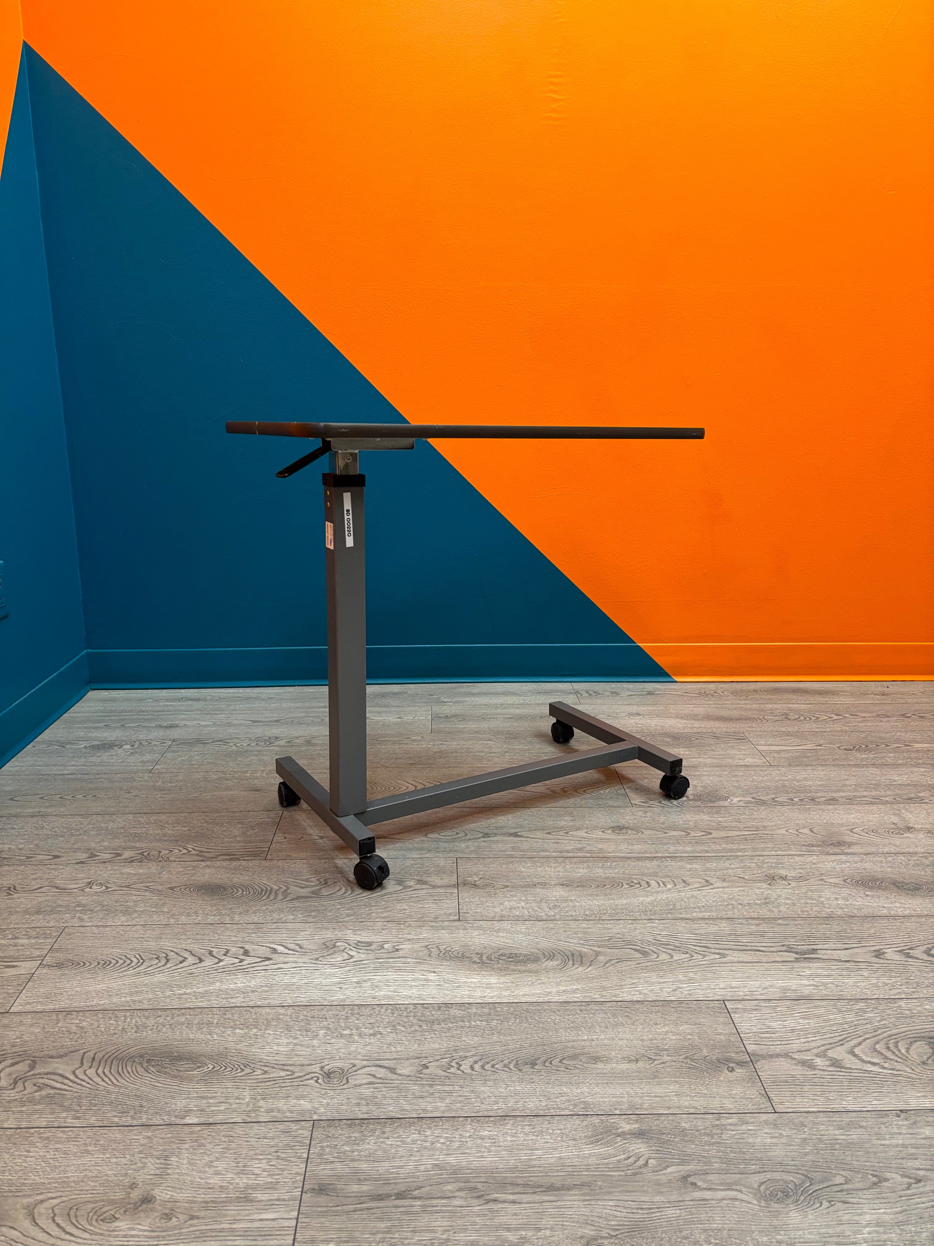 Adjustable Rolling Table