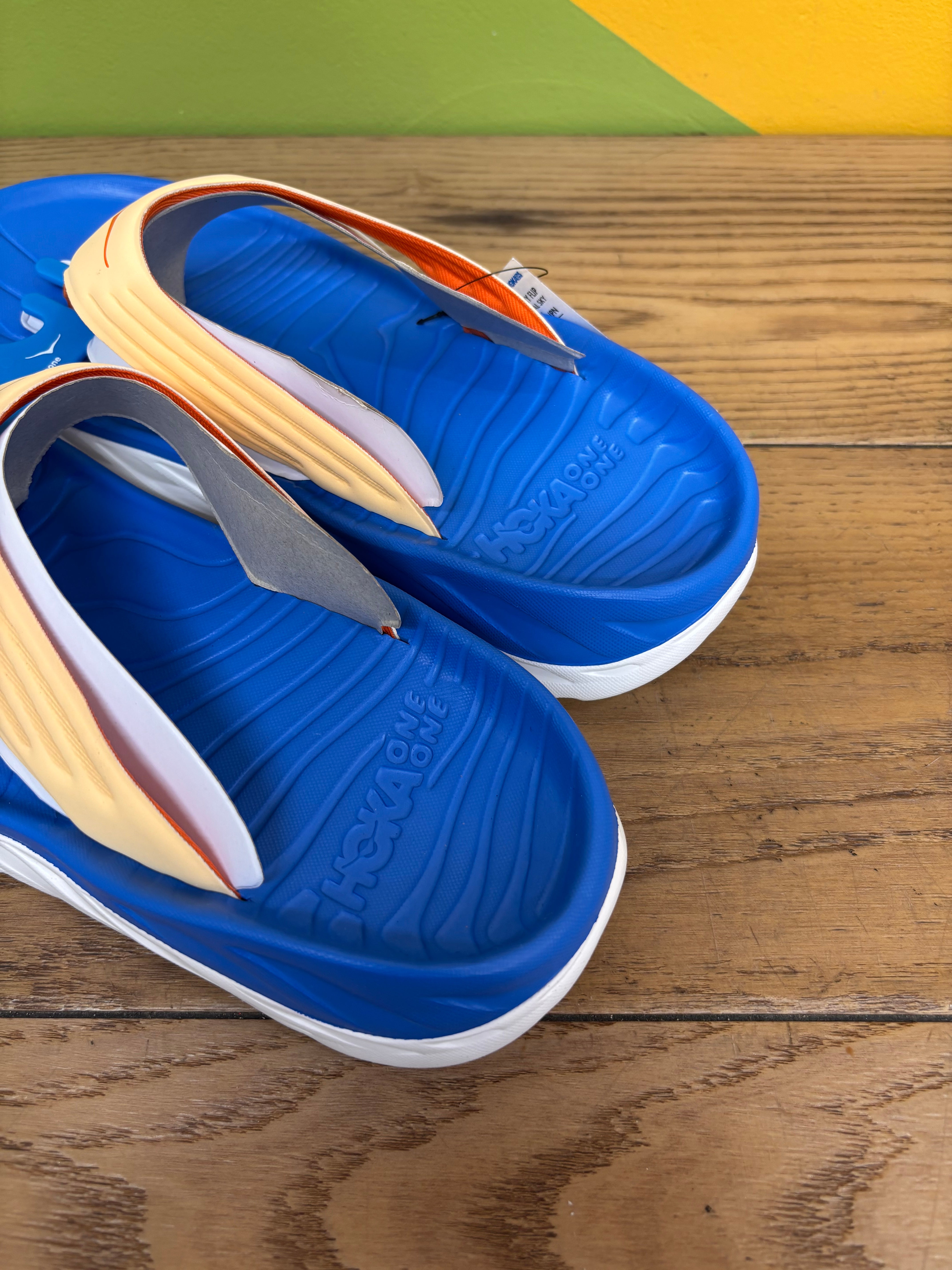 HOKA Ora Recovery Flip Flop (Men Size 8) NEW