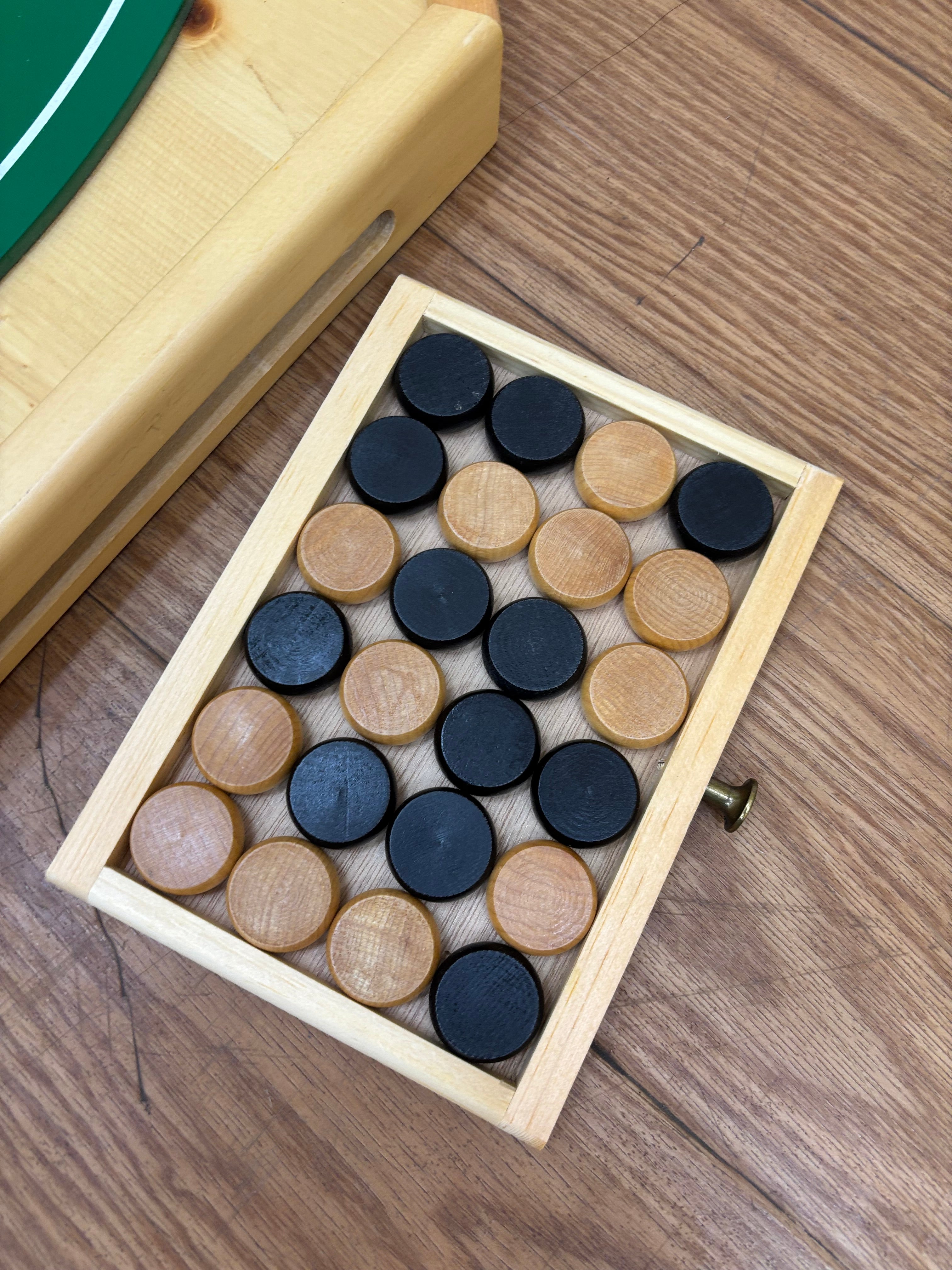 Crokinole Board