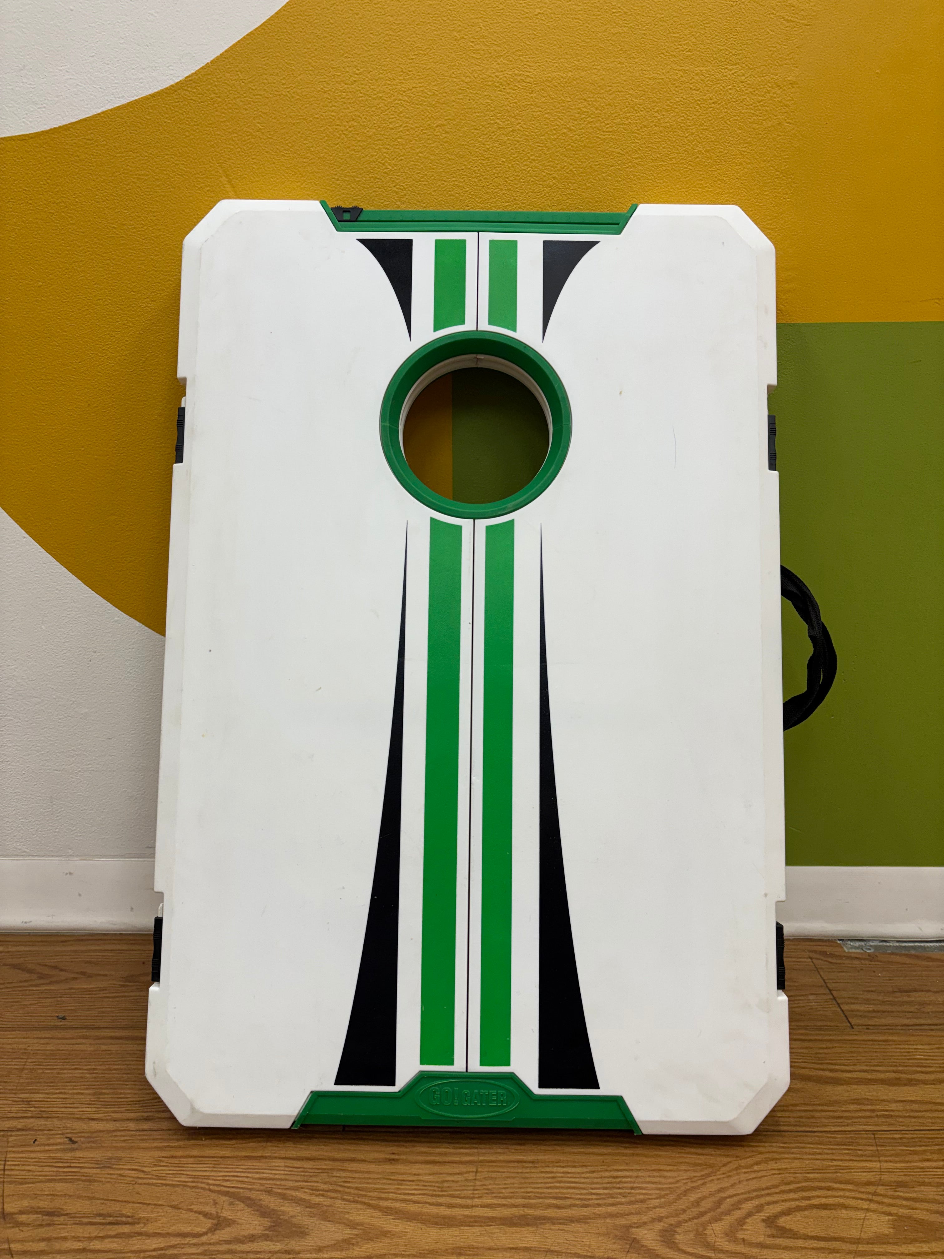 Outdoor Cornhole Game