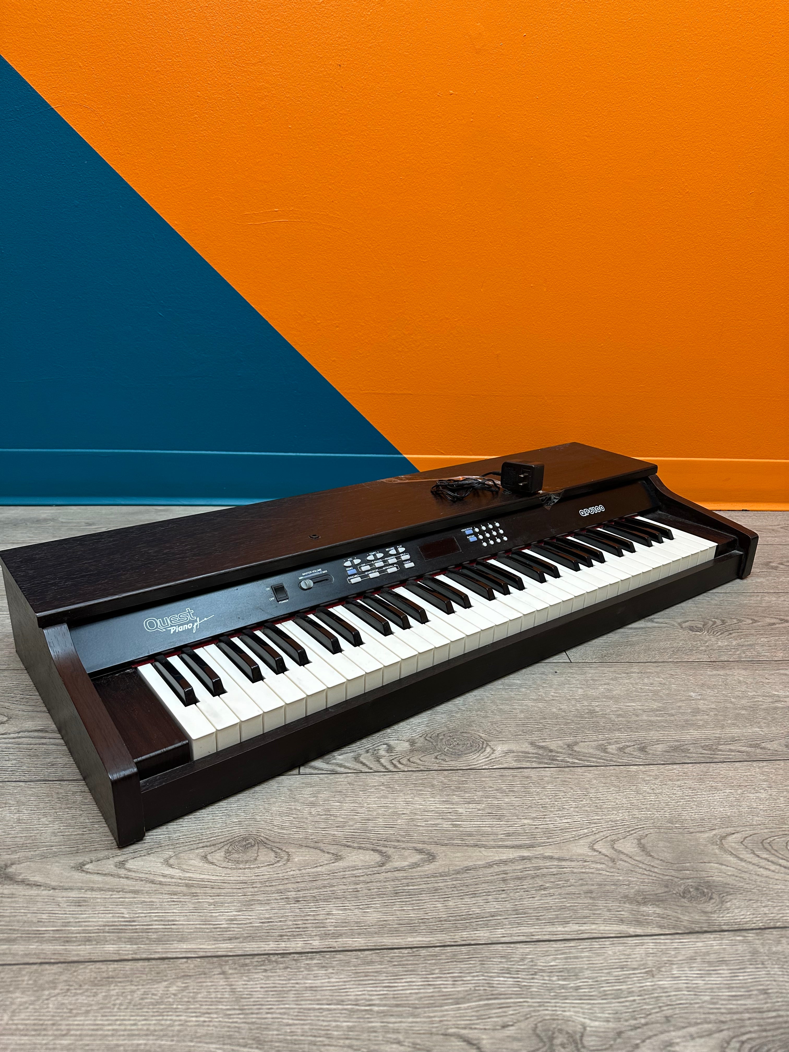 Quest Piano Plus Keyboard