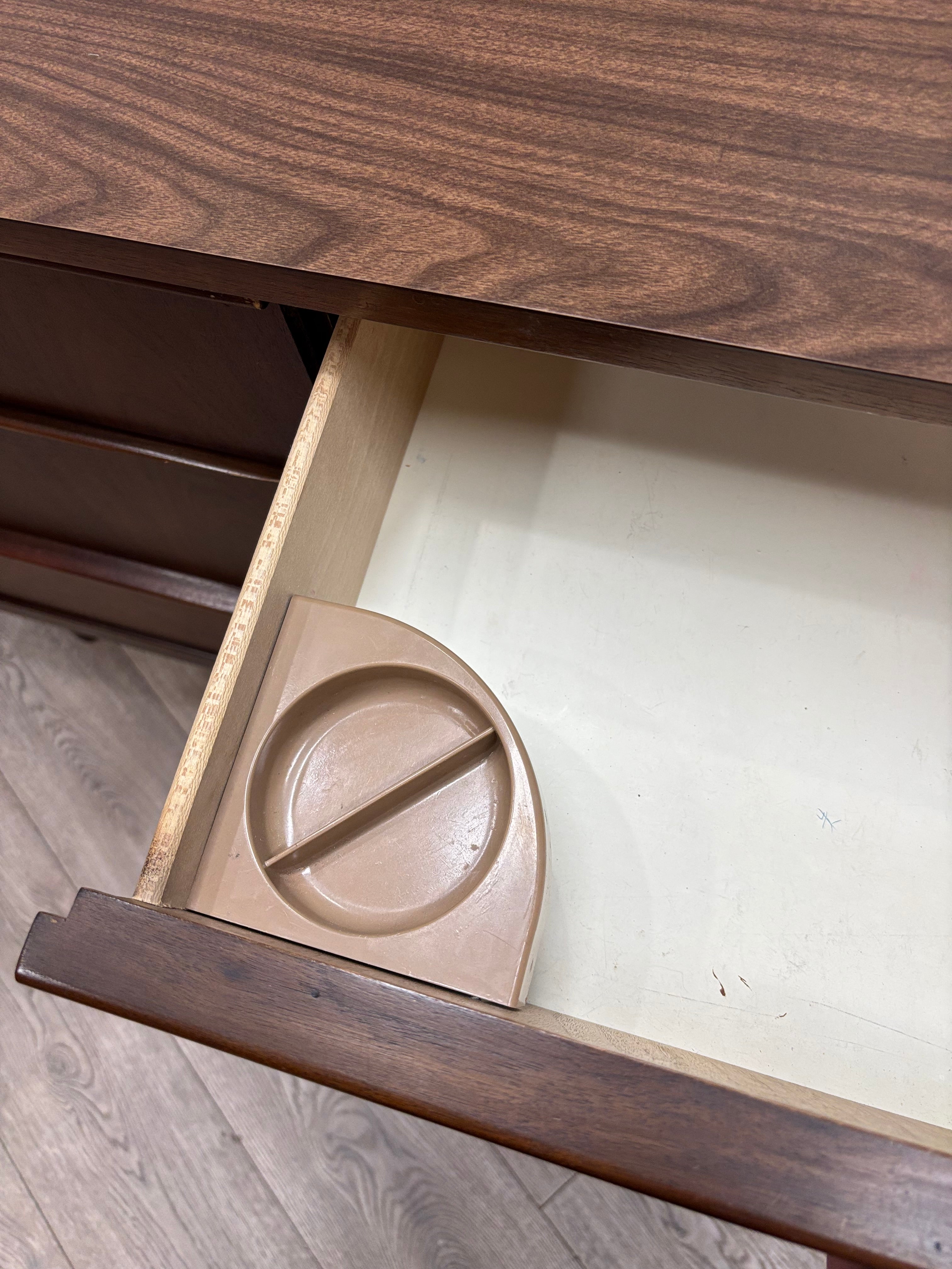 Wood 6 Drawer Dresser