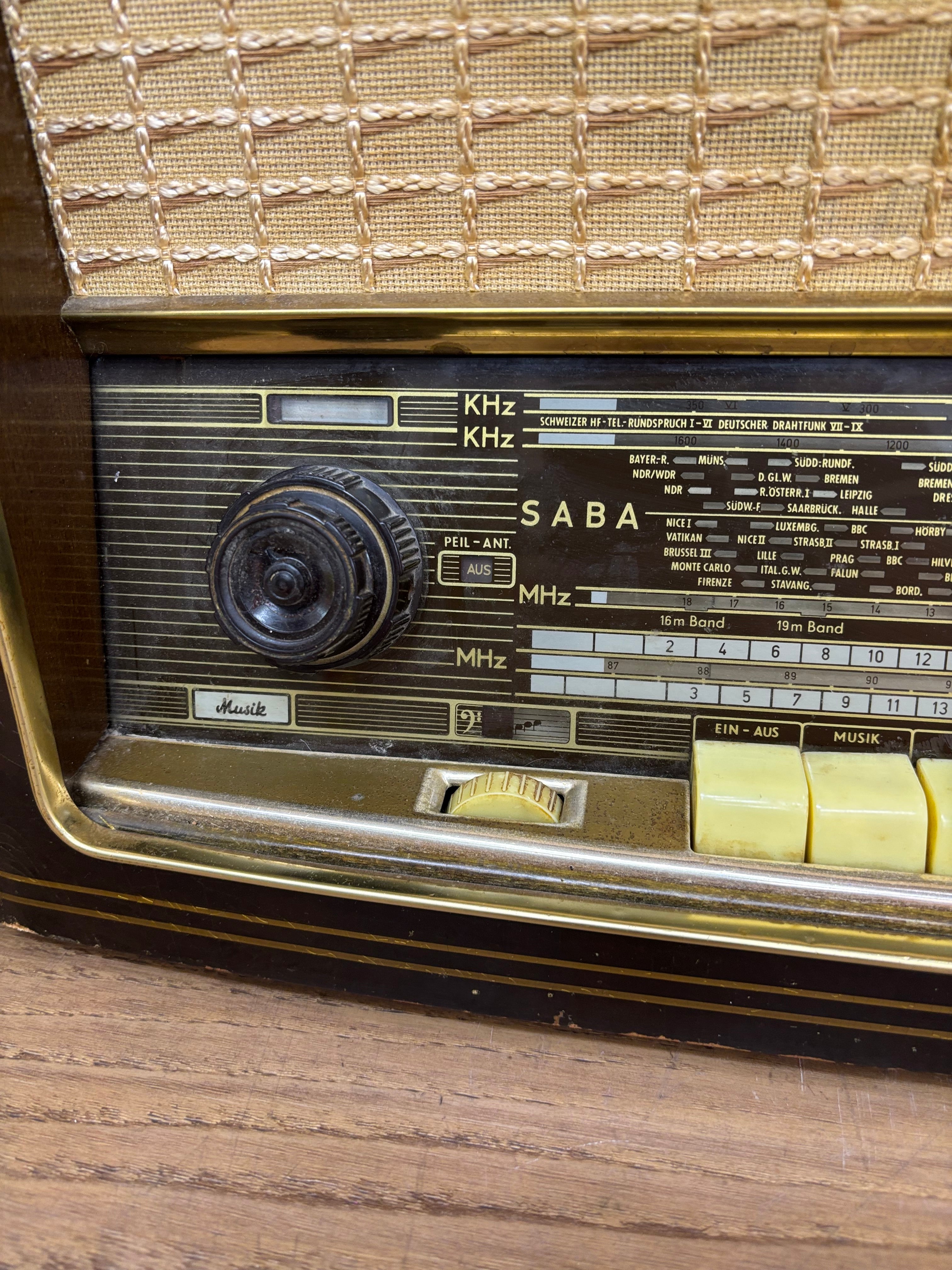 Saba Wildbad 8 Tube Radio