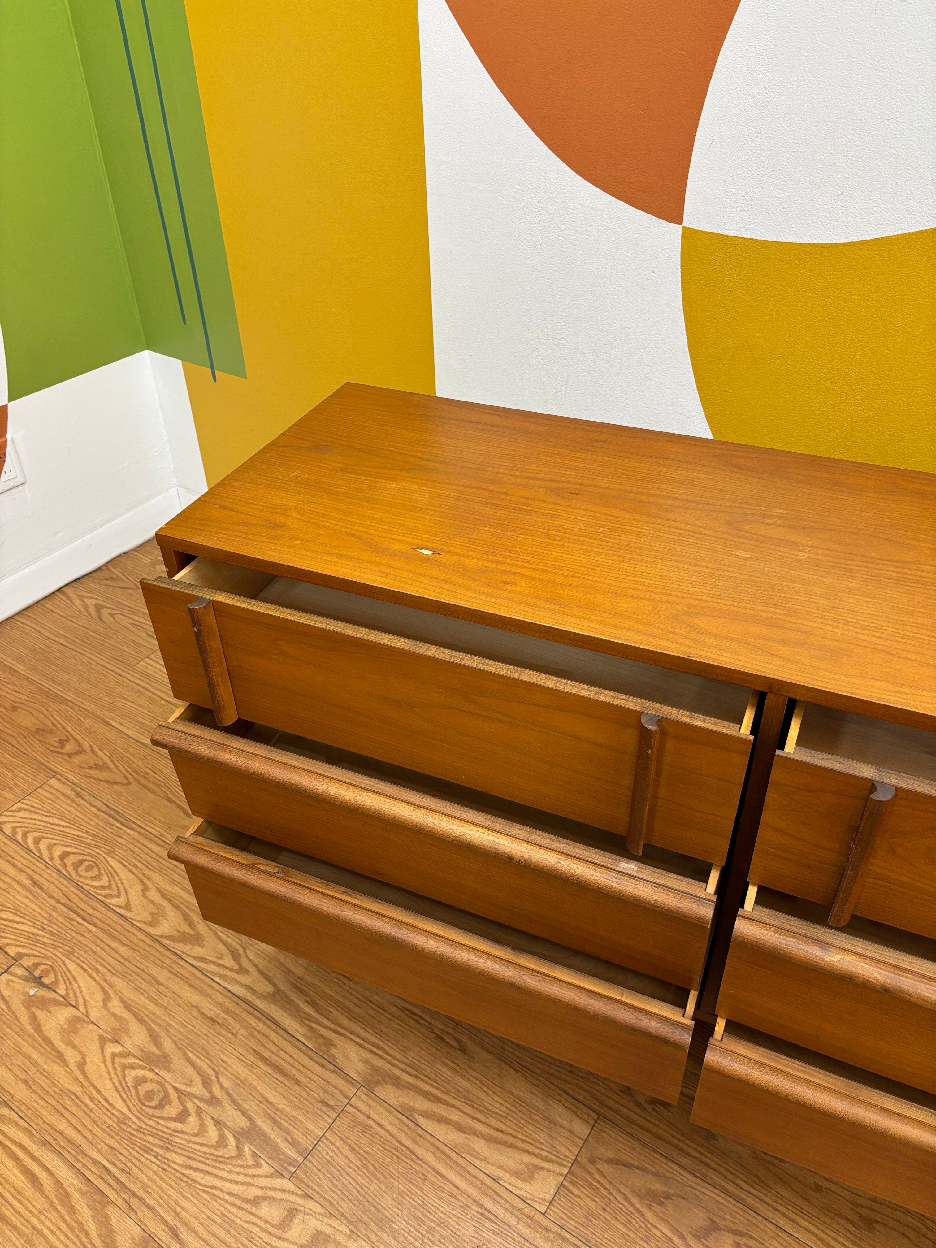 6 Drawer Dresser