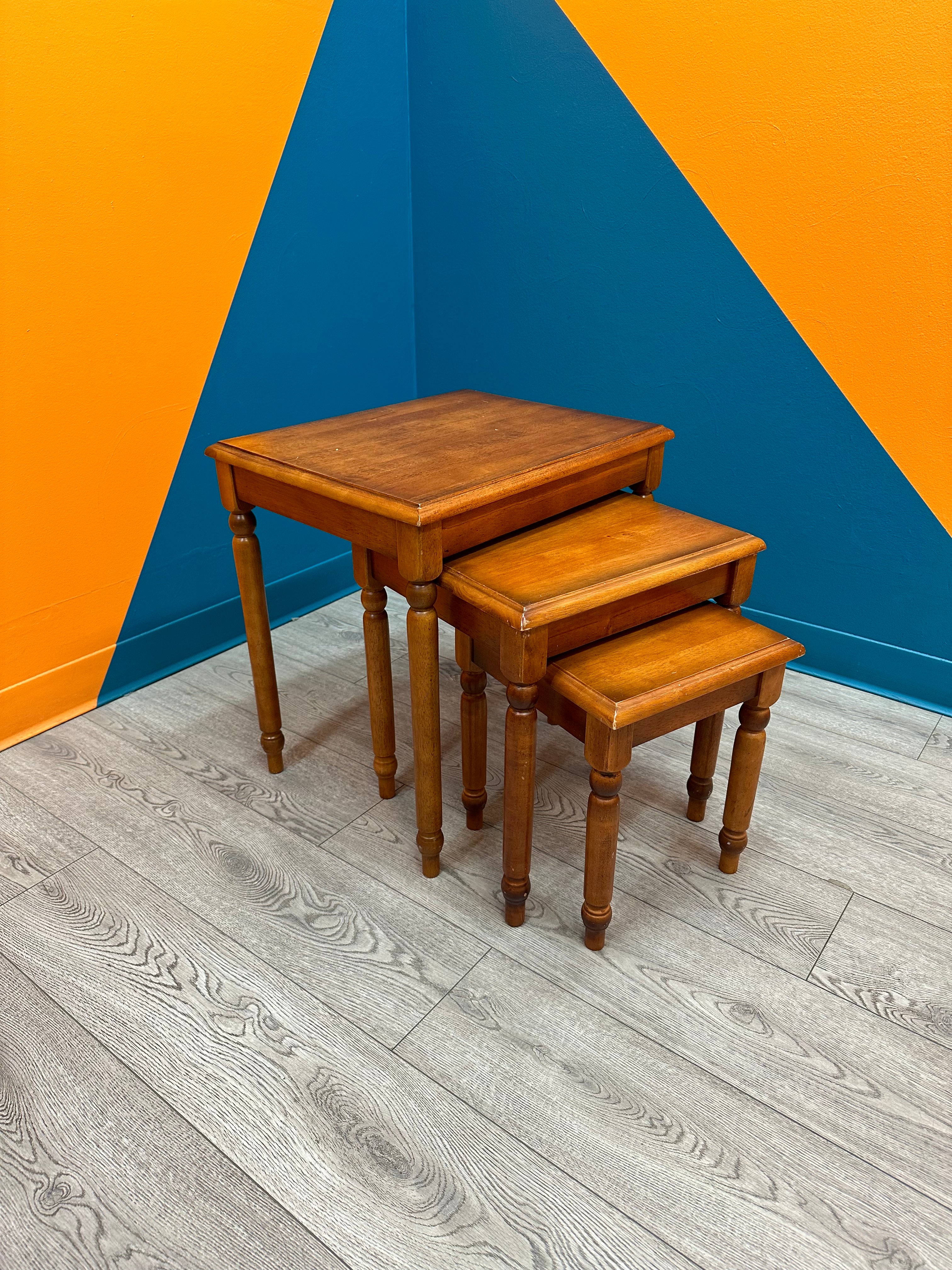 (3) Wooden Nesting Tables