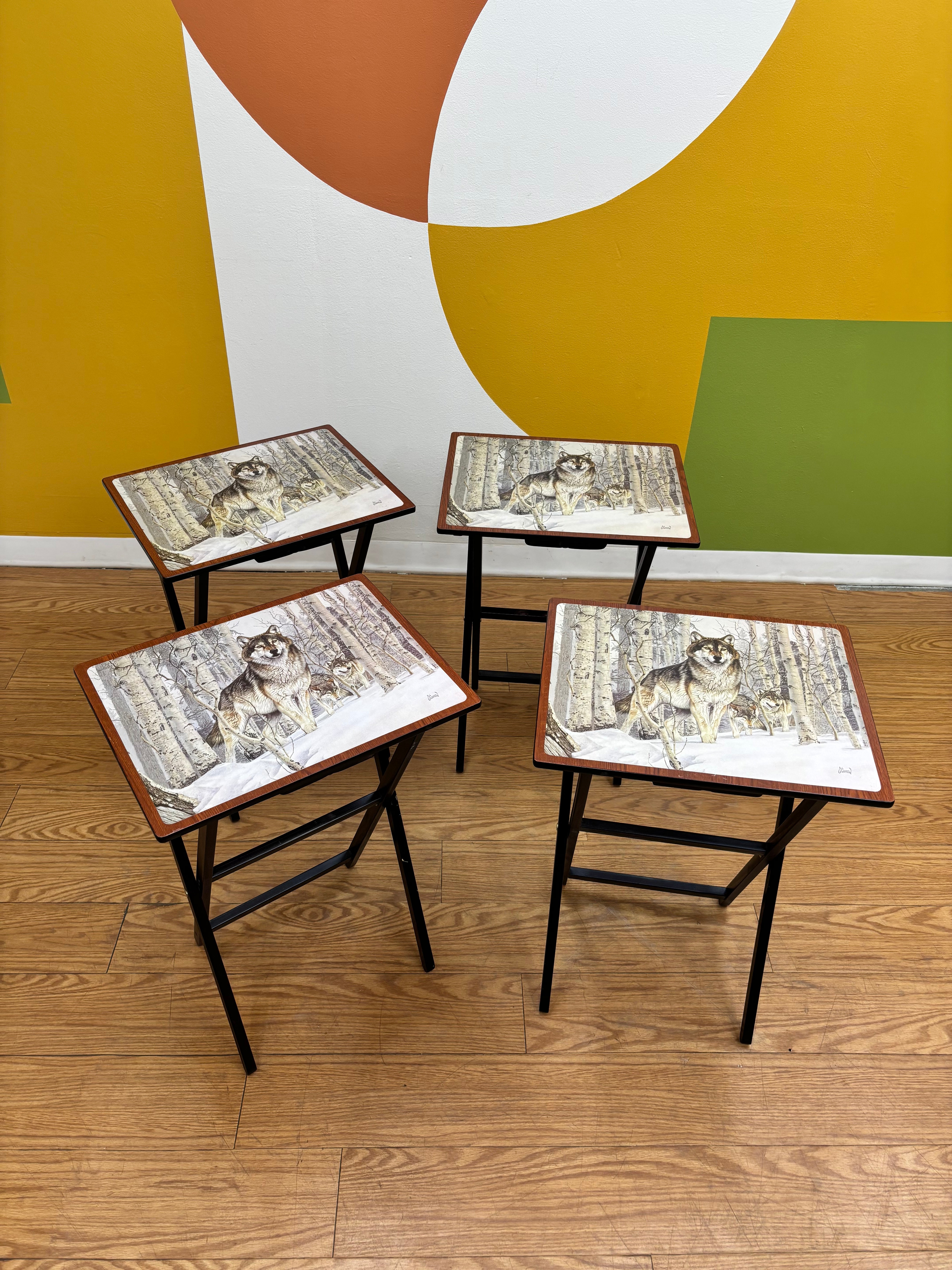 Set of 4 Folding Wolf TV Trays