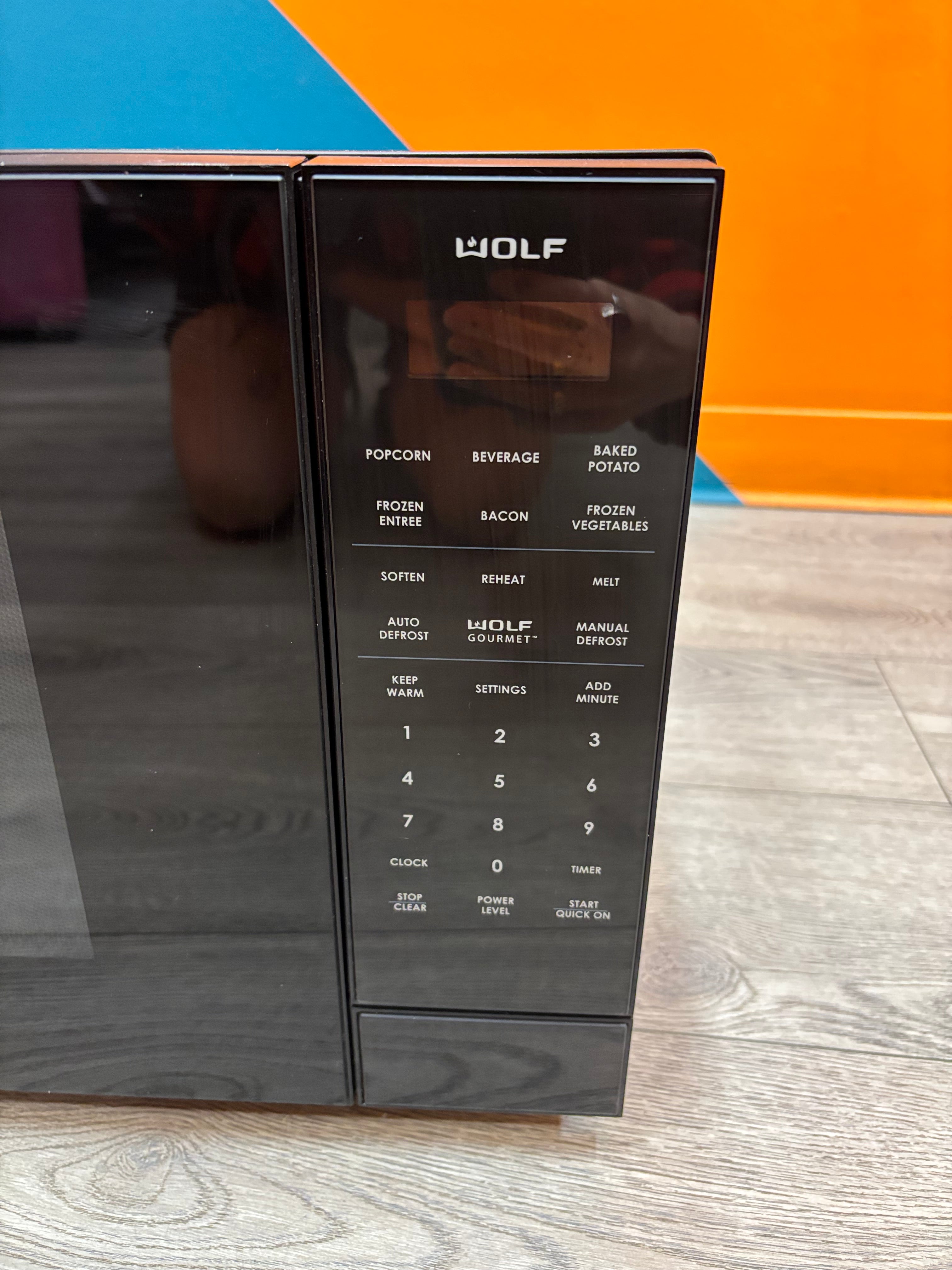 Wolf 24" Microwave with Gourmet Mode