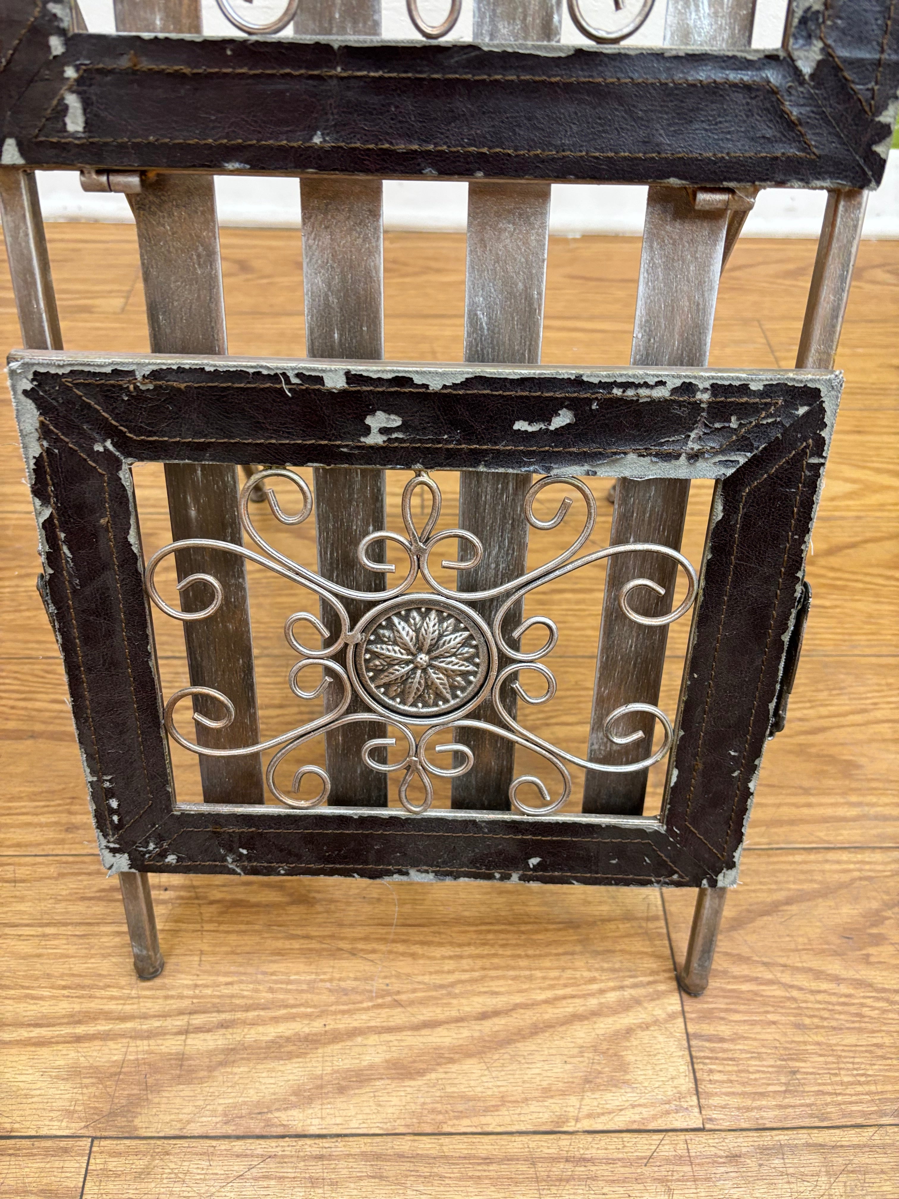 Foldable Metal Magazine Rack