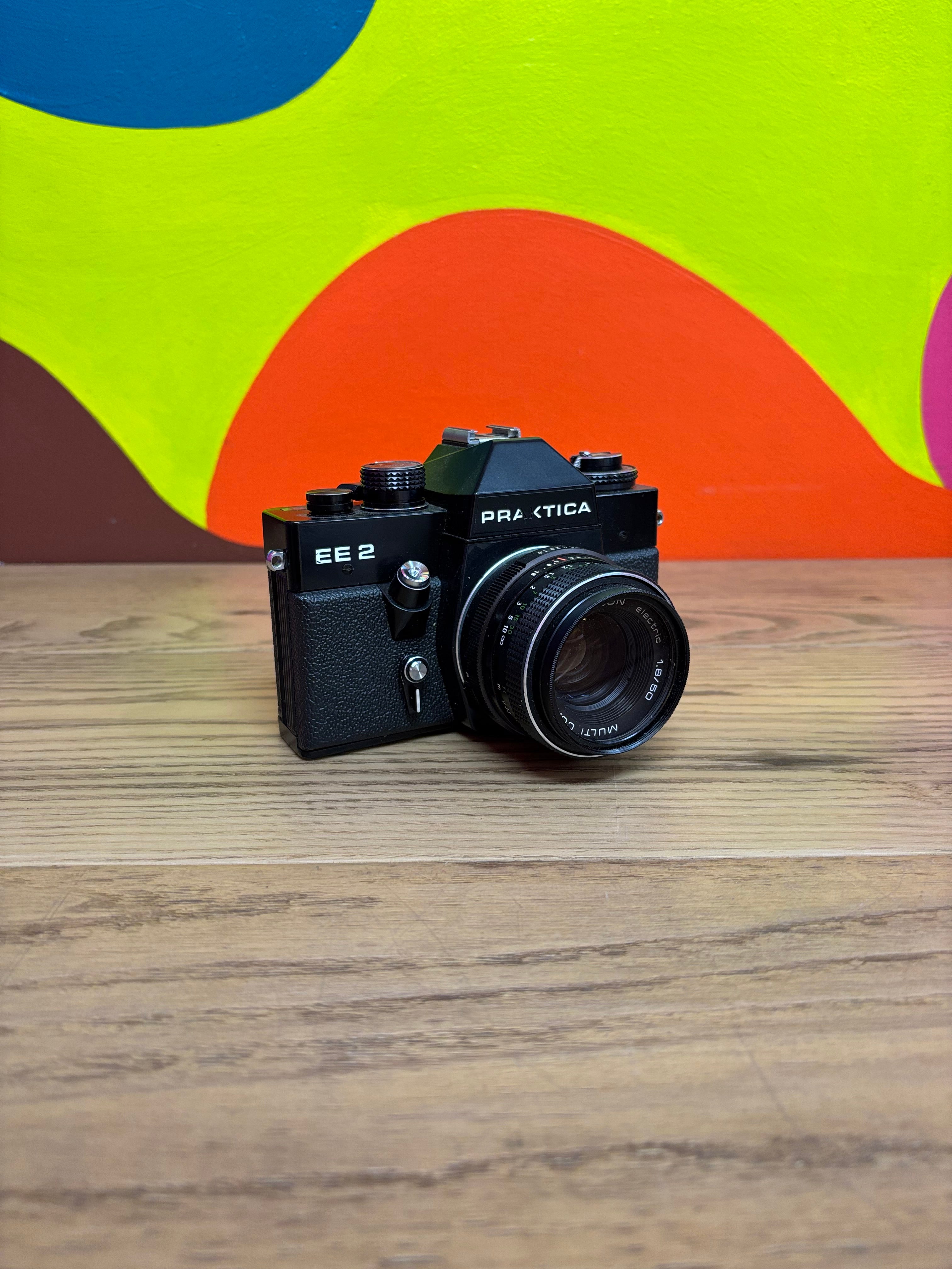Praktica EE2 Camera