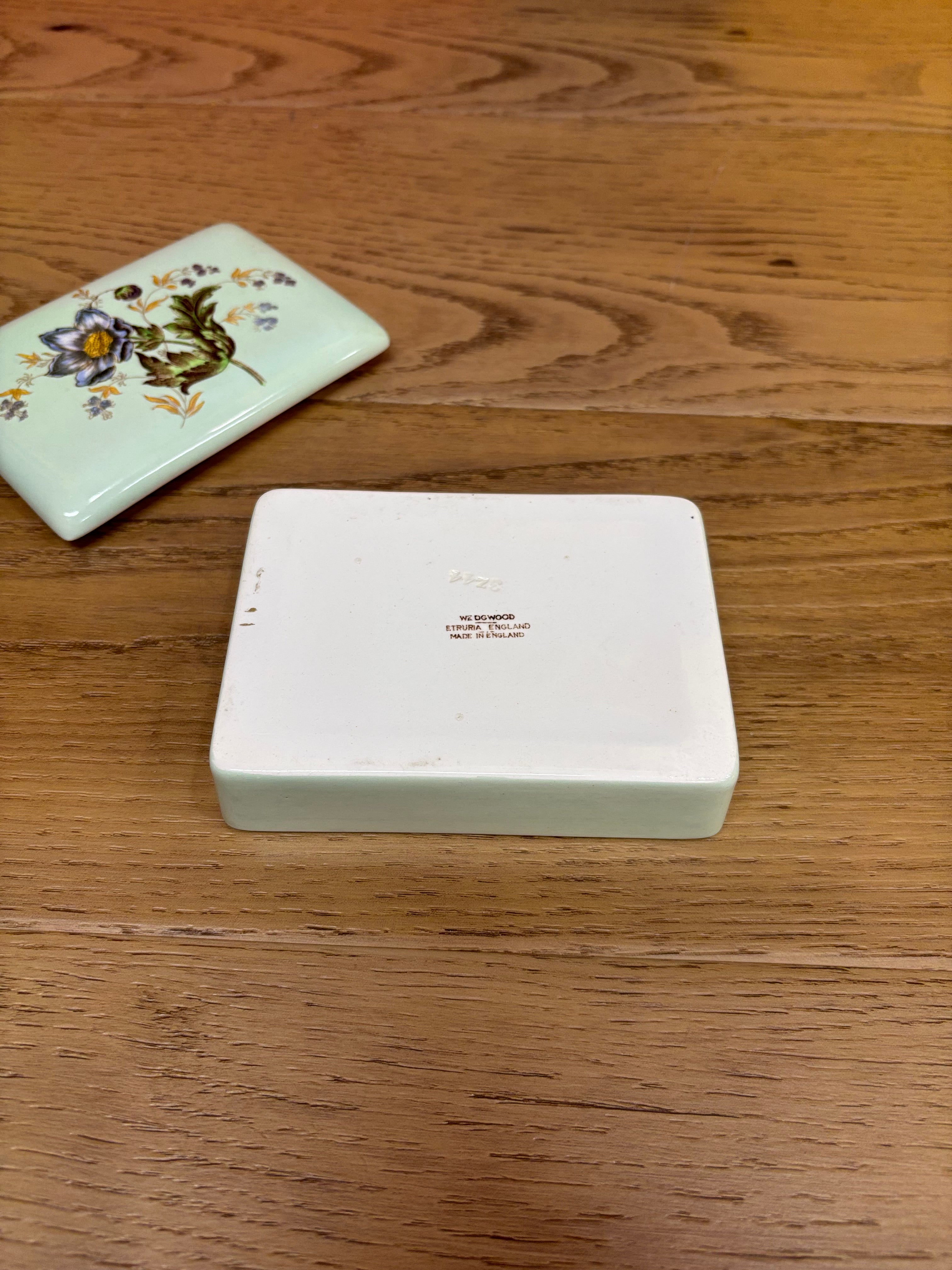 Wedgwood Eturia Lidded Trinket Box