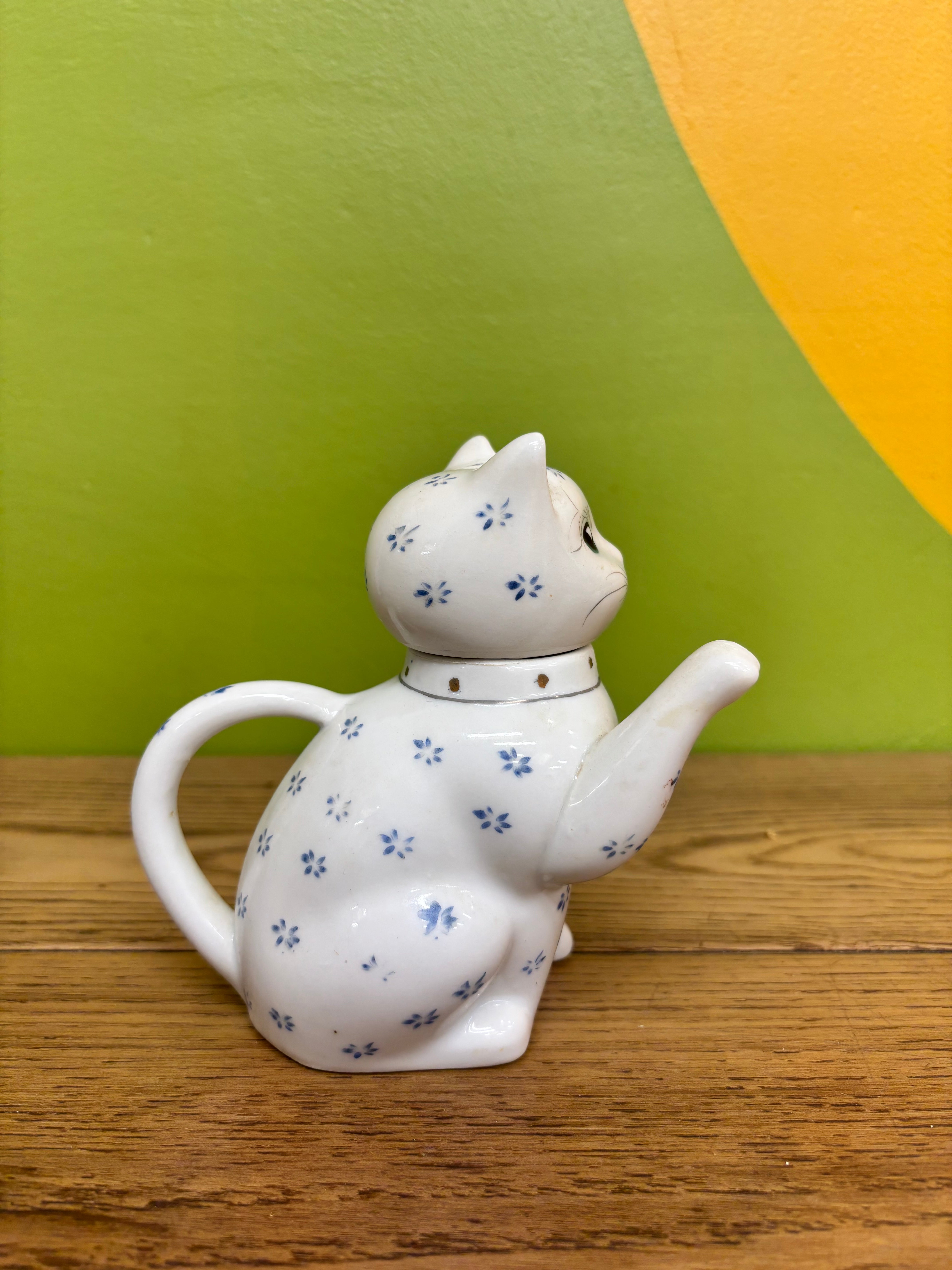 Cat Teapot