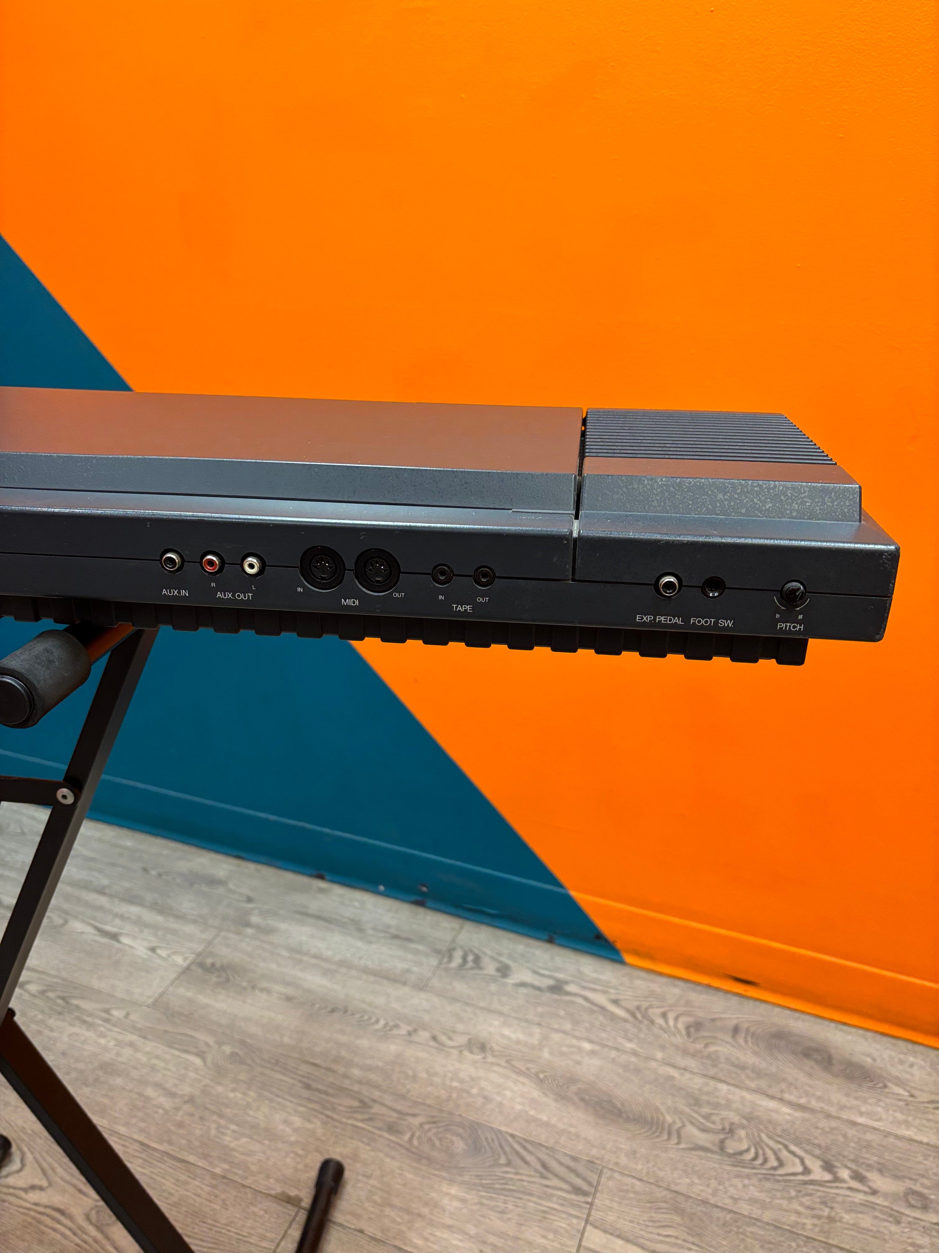 Yamaha PS-6100 Electronic Keyboard & Stand