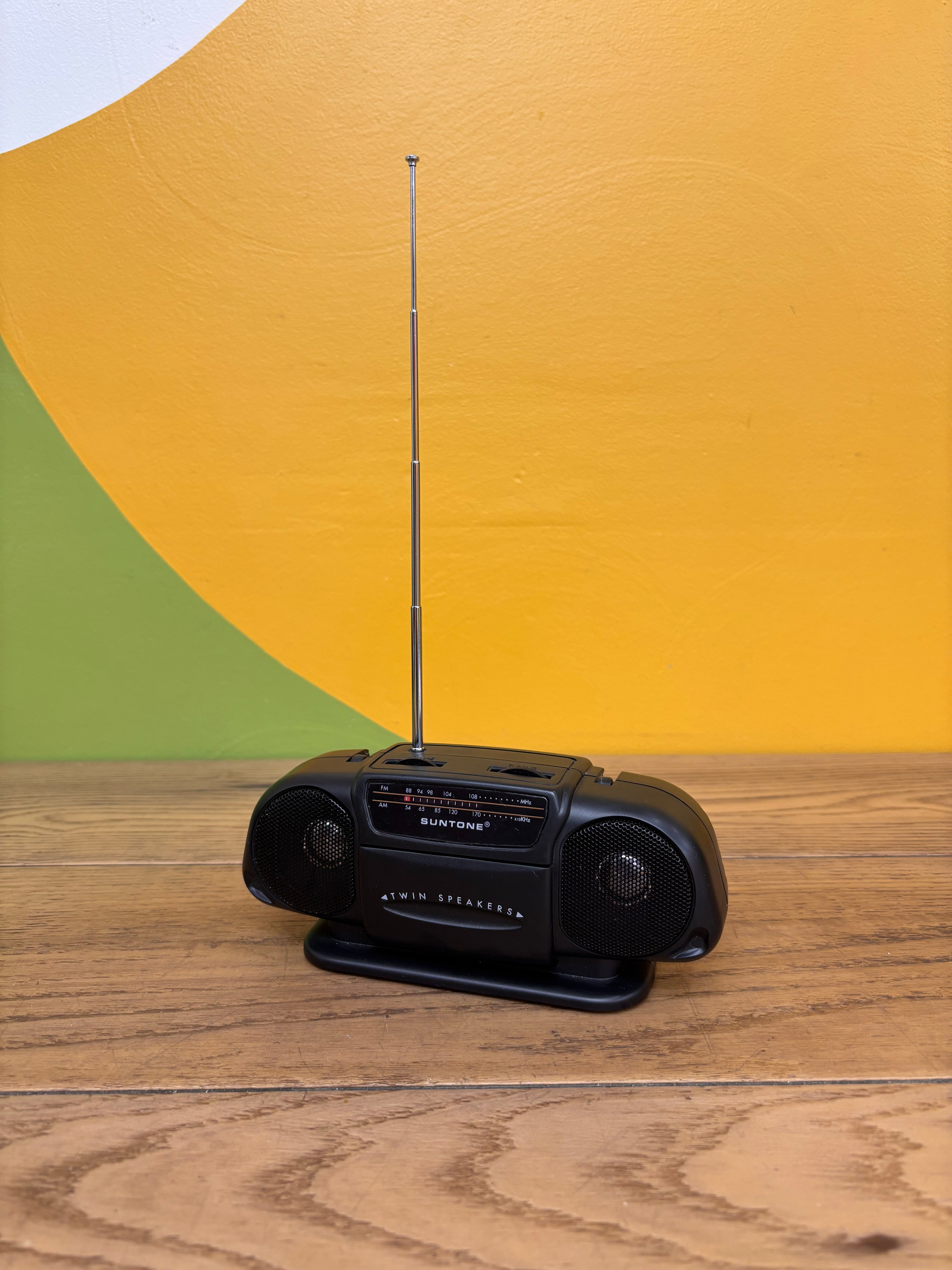 Suntone Mini Boombox Radio