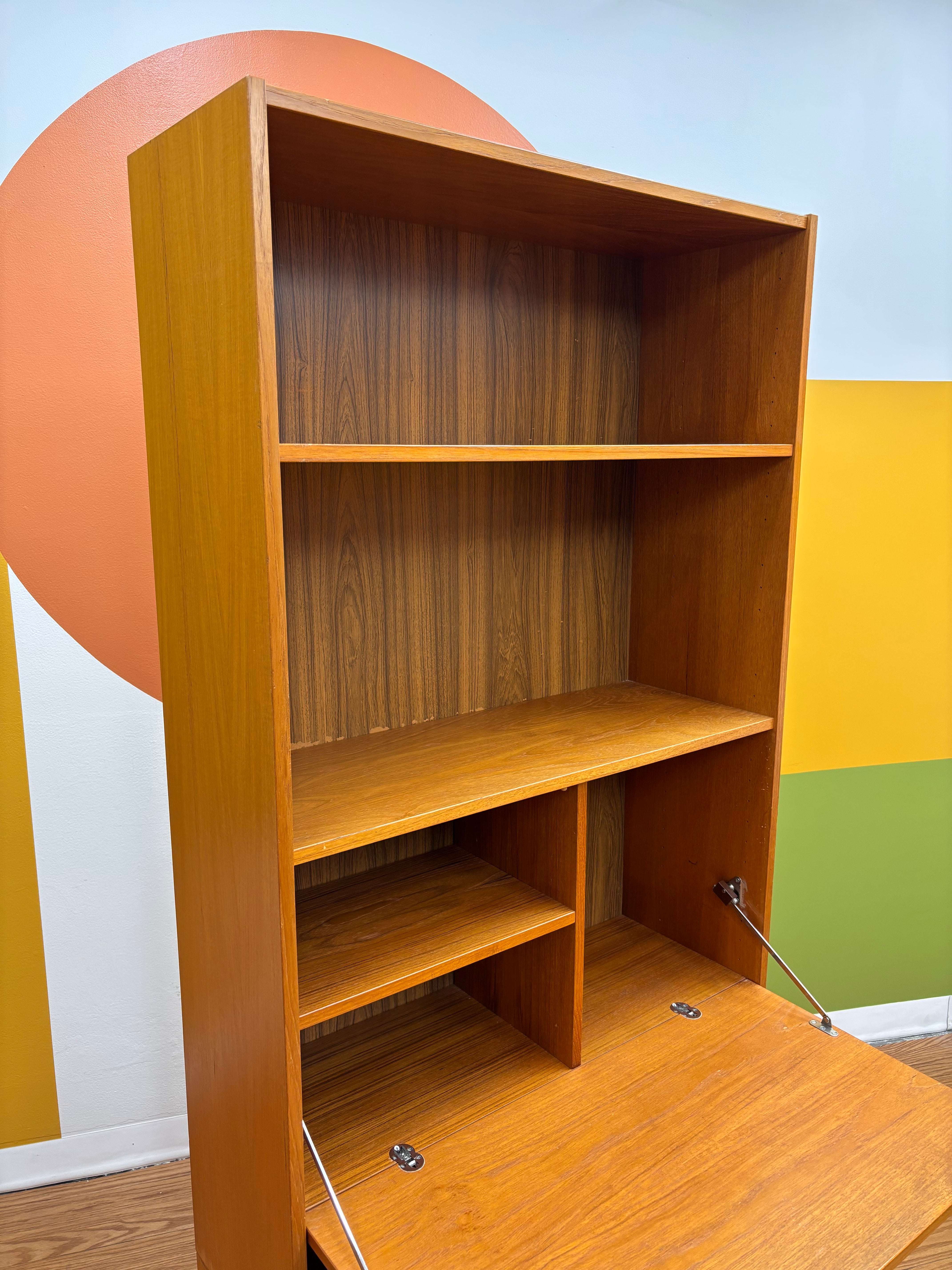 Danish Domino Mobler Wall Unit