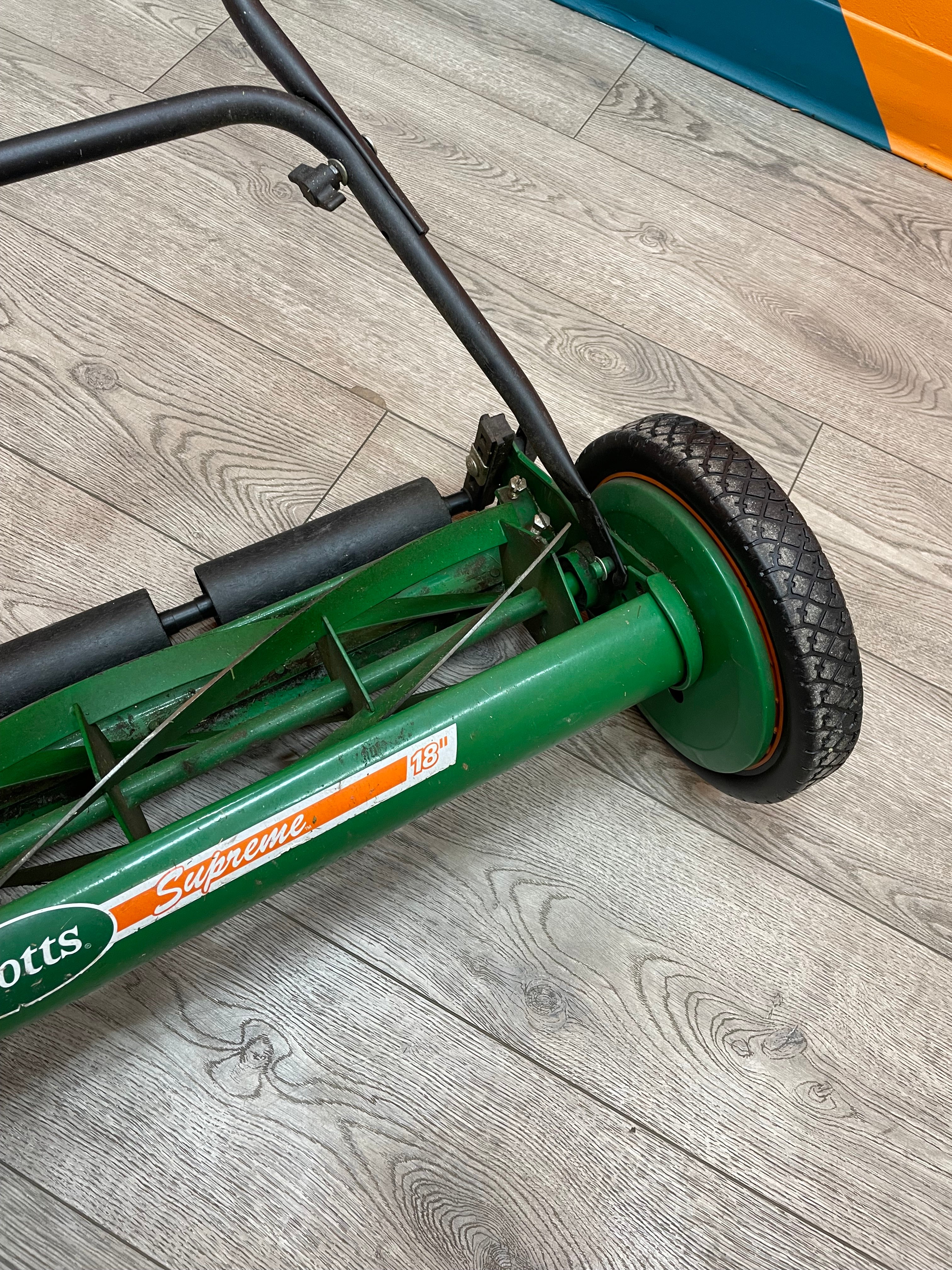 Scott's Supreme 18" Push Mower