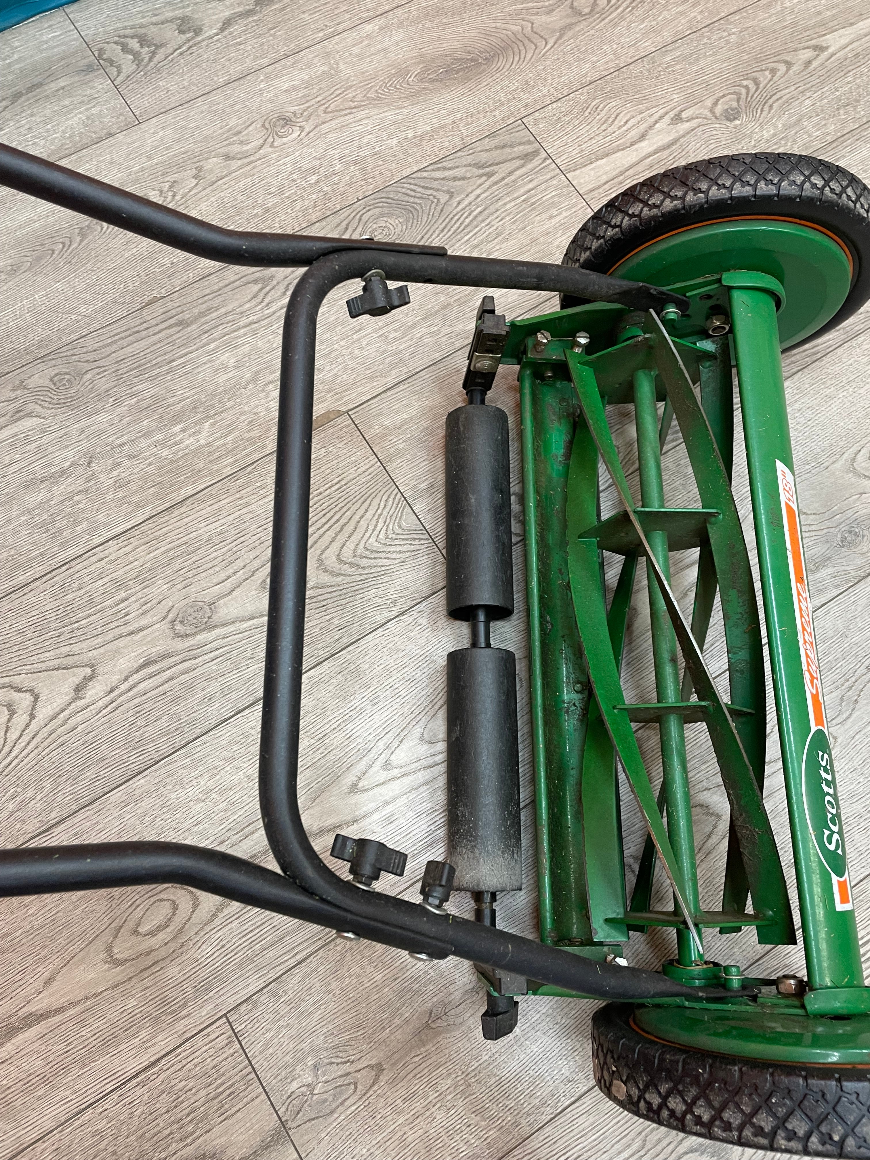 Scott's Supreme 18" Push Mower