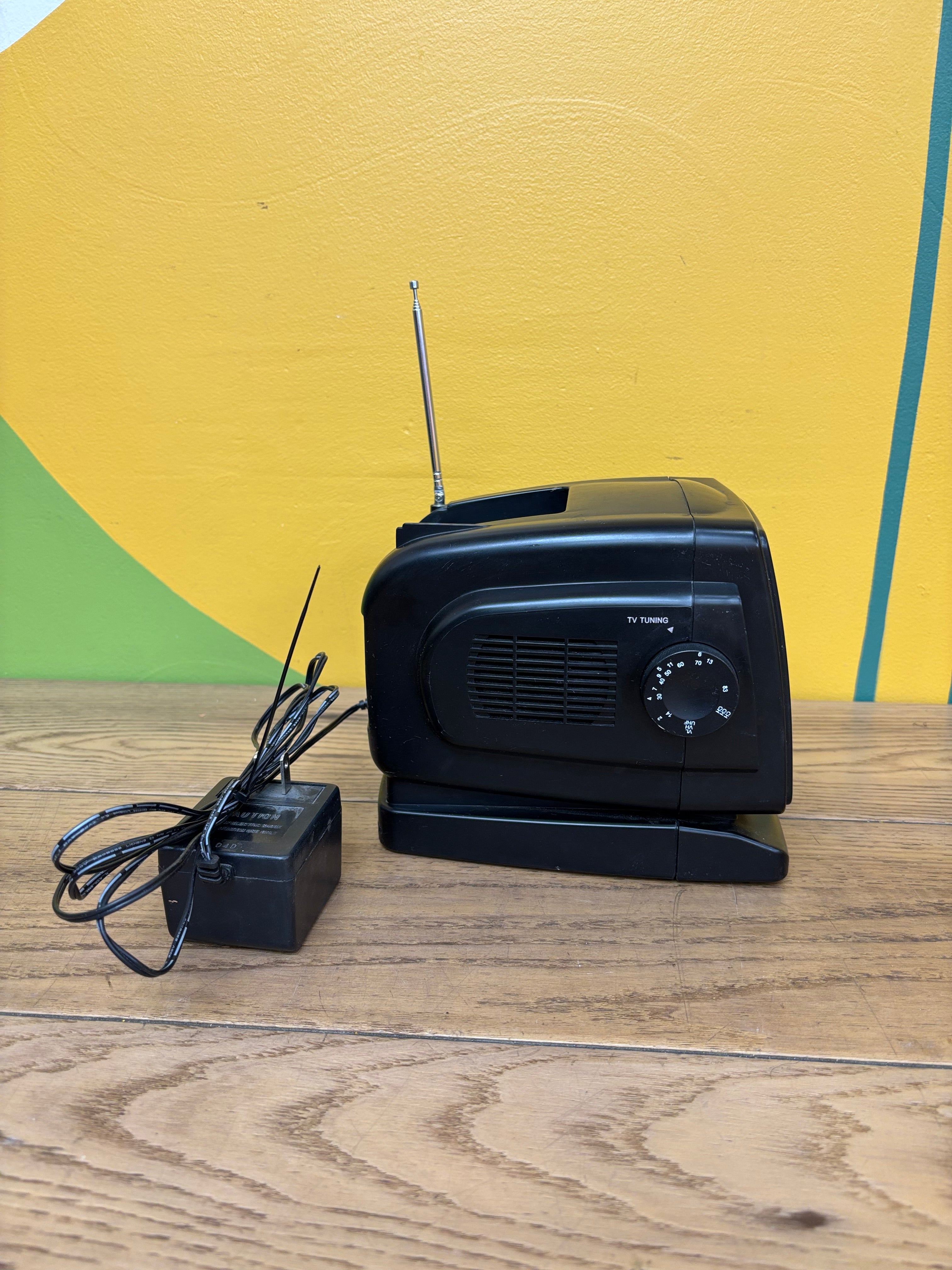 Curtis 5" Black & White Television with AM/FM Radio